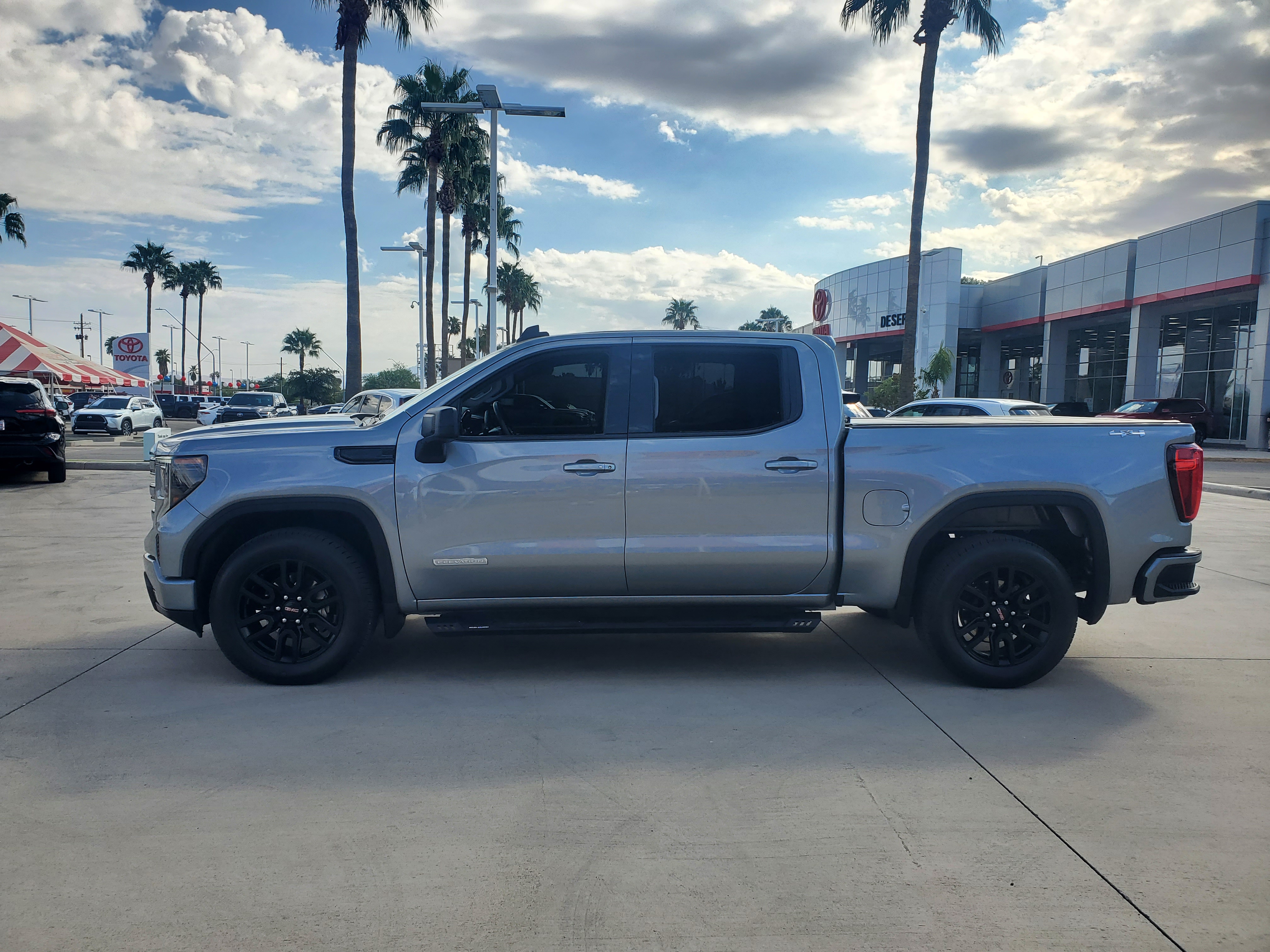 2023 GMC Sierra 1500 Elevation 3