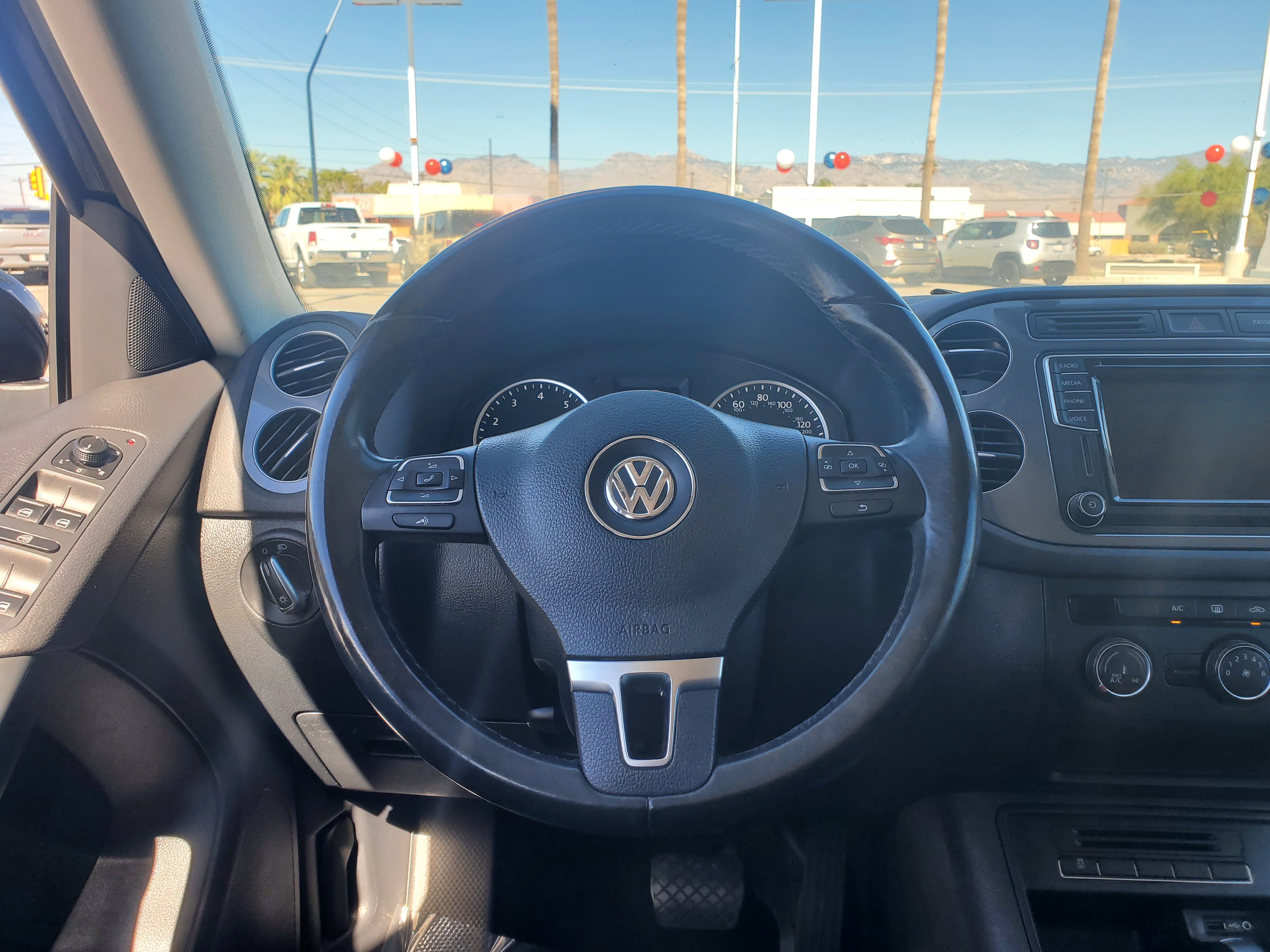 2017 Volkswagen Tiguan 2.0T S 8