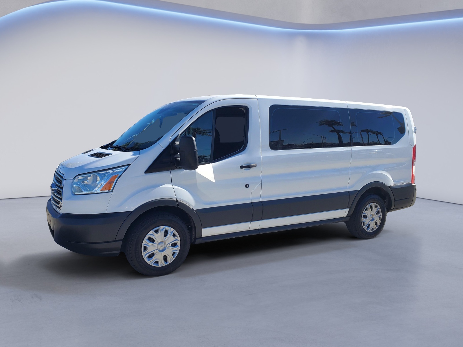 2016 Ford Transit-150 XLT 1