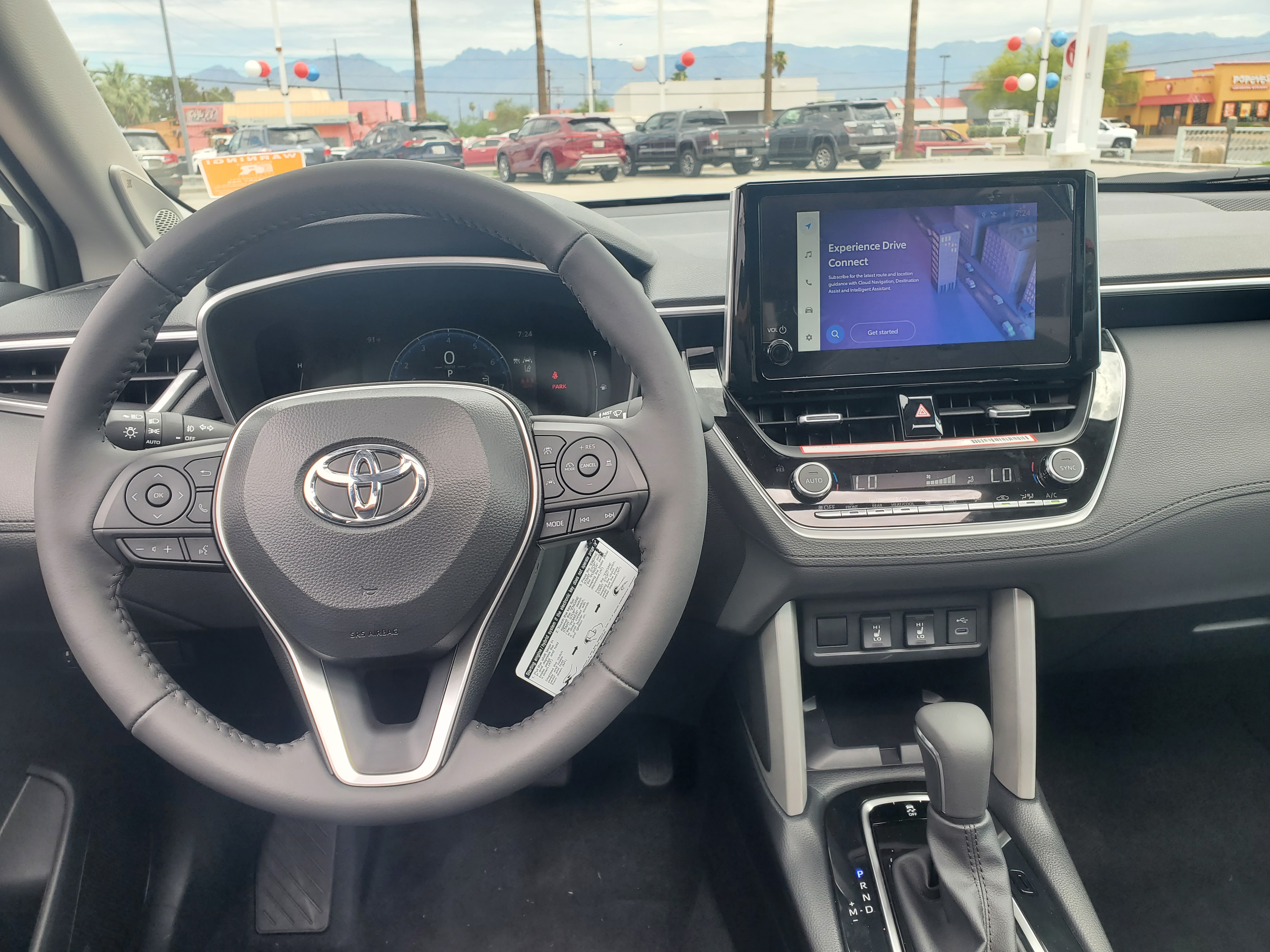 2024 Toyota Corolla Cross XLE 4