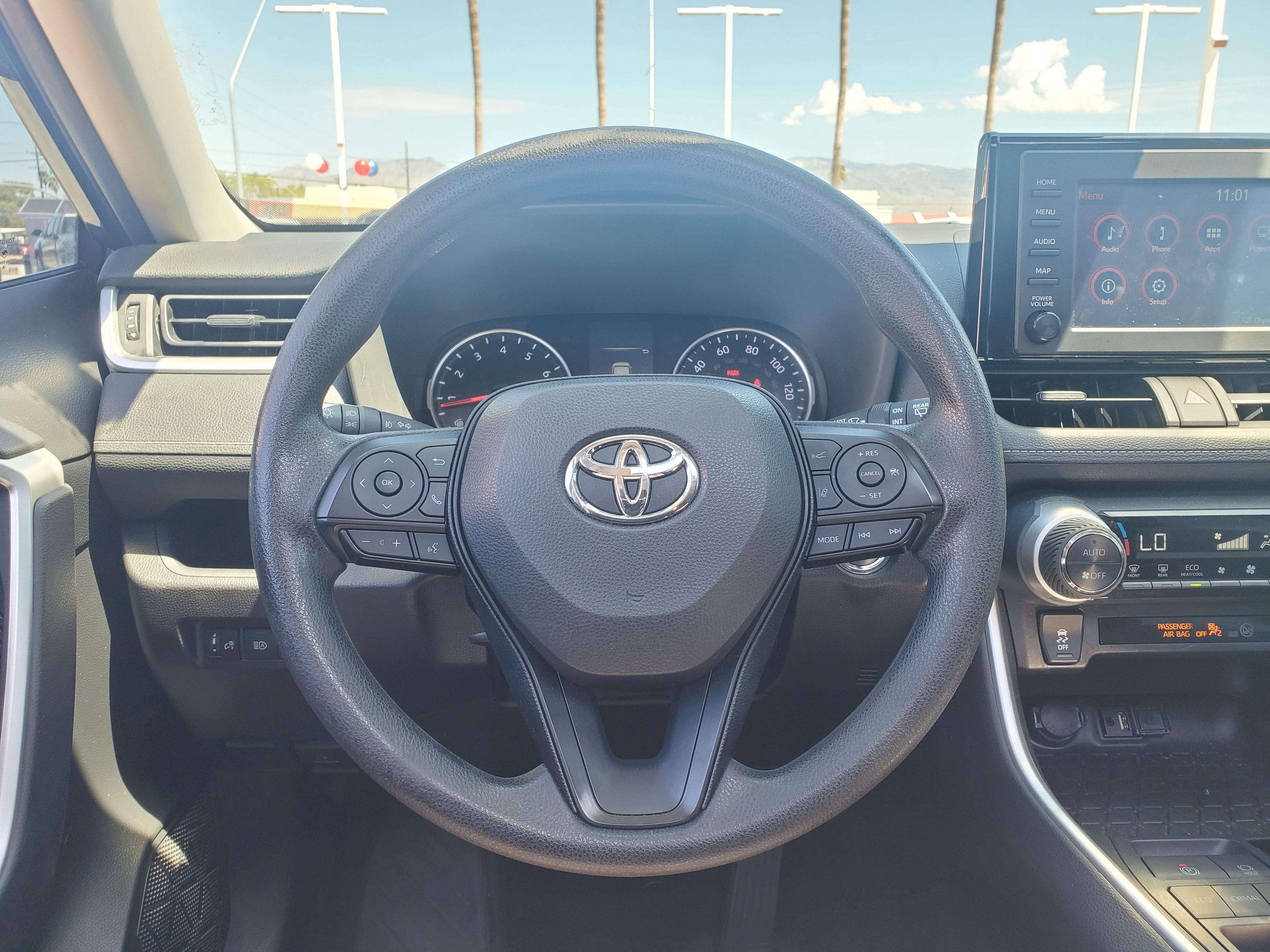 2019 Toyota RAV4 XLE 8