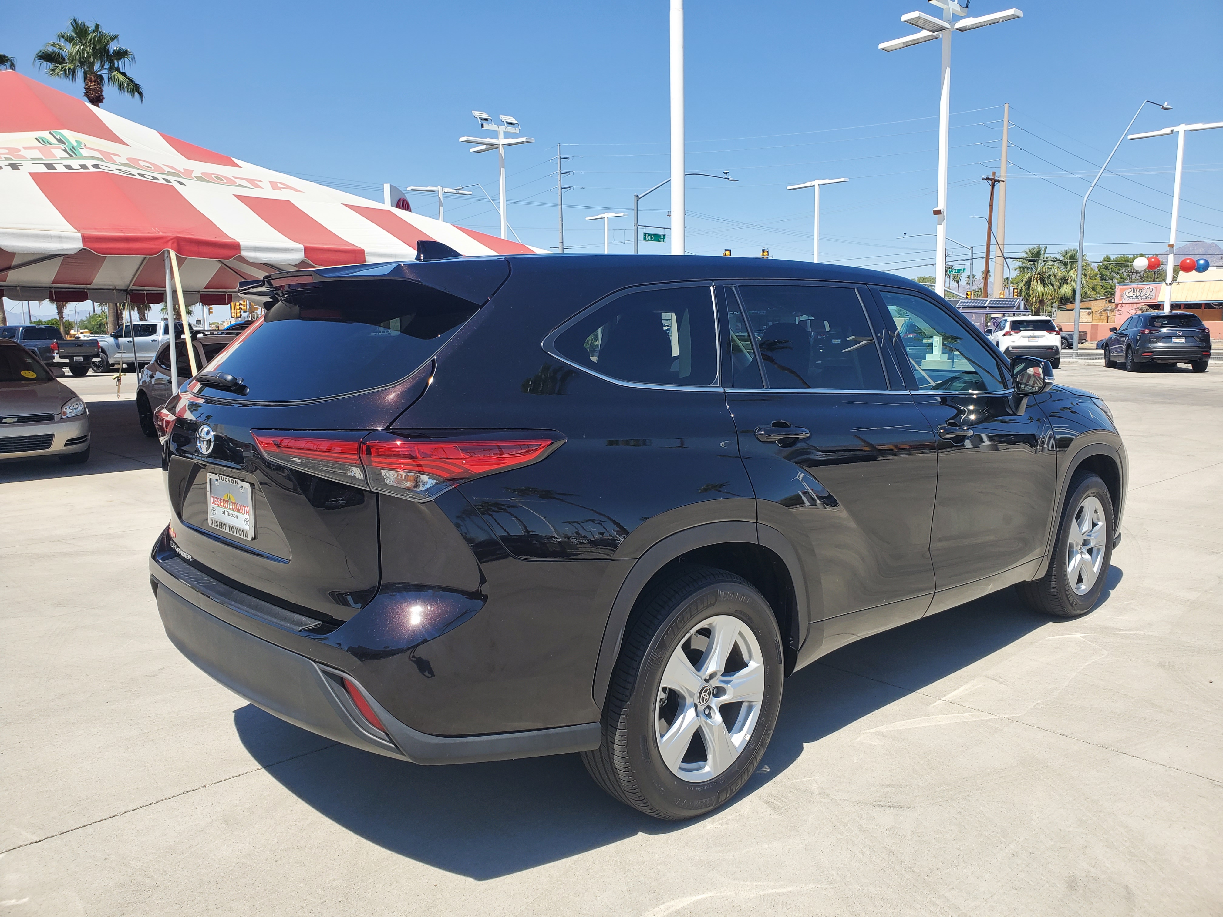 2021 Toyota Highlander L 21