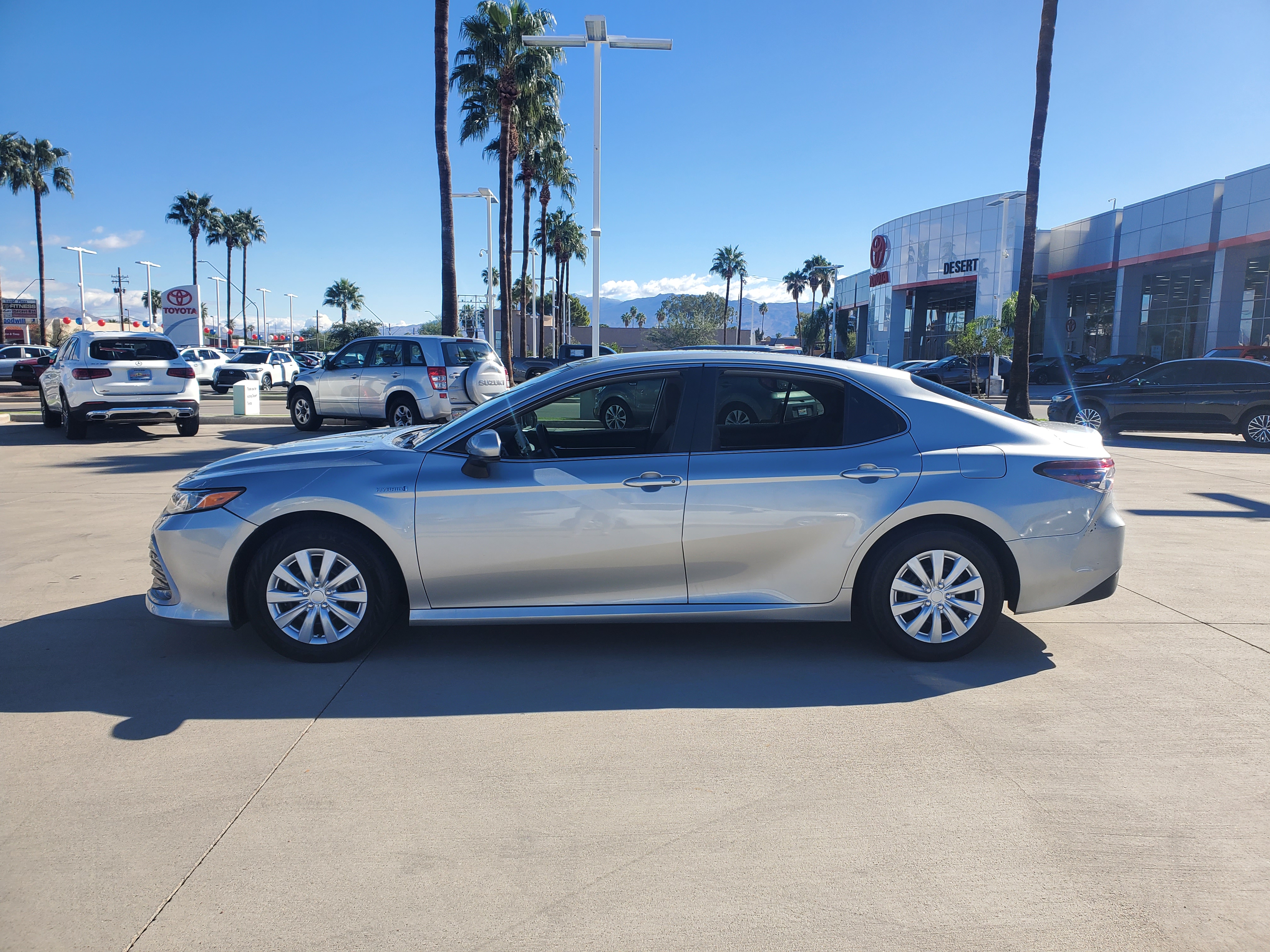 2021 Toyota Camry Hybrid LE 3