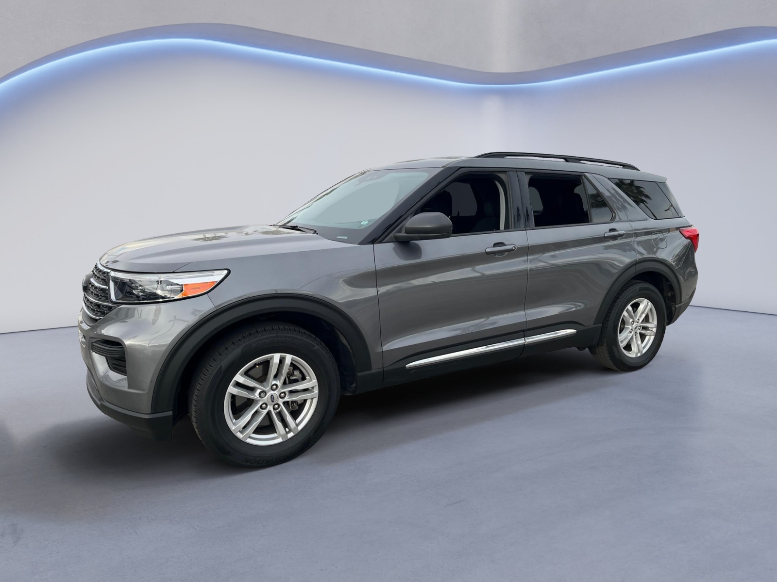 2022 Ford Explorer XLT 1