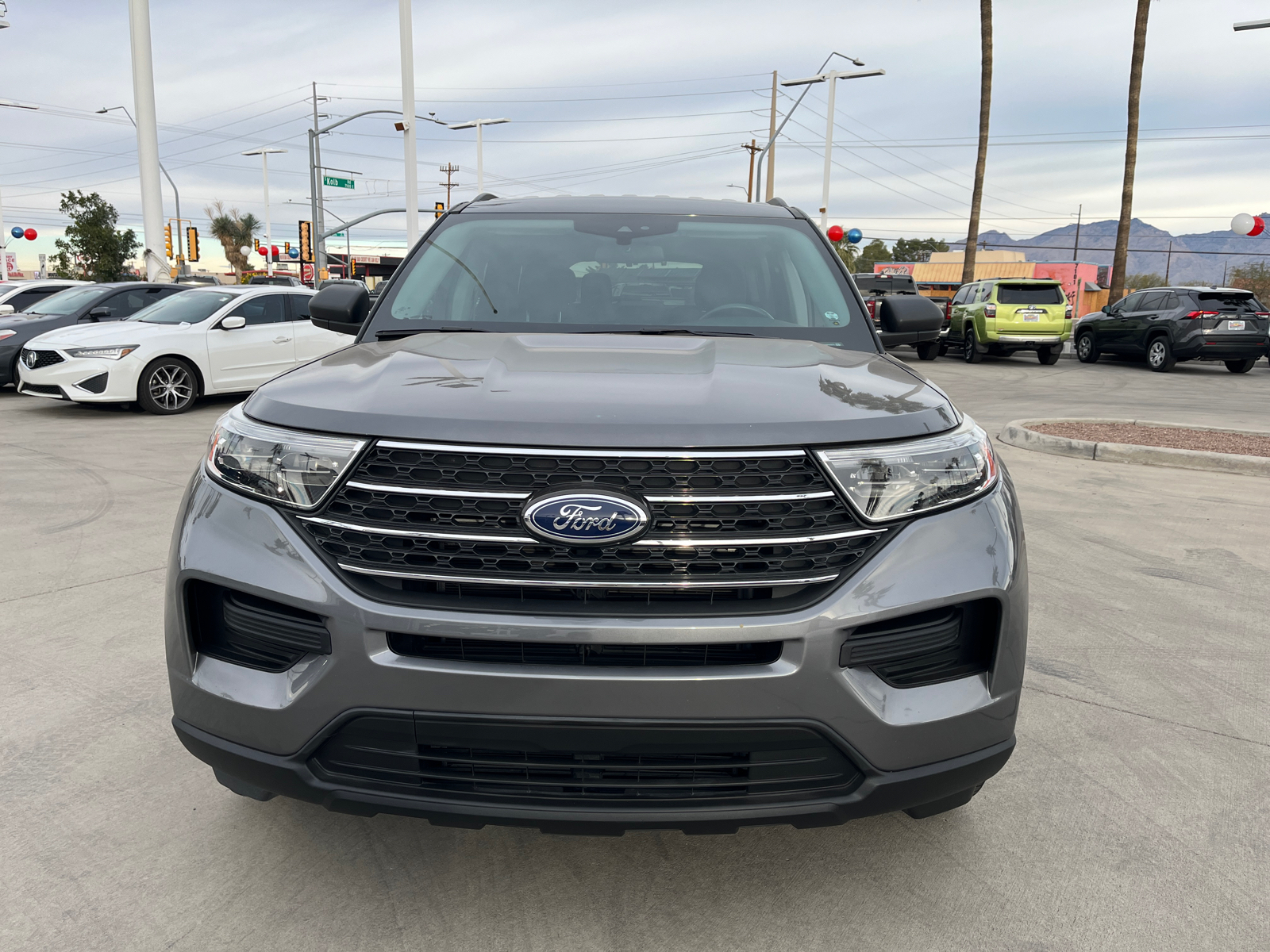 2022 Ford Explorer XLT 2