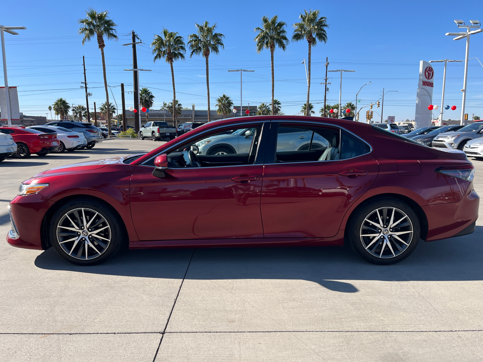 2022 Toyota Camry XLE 3