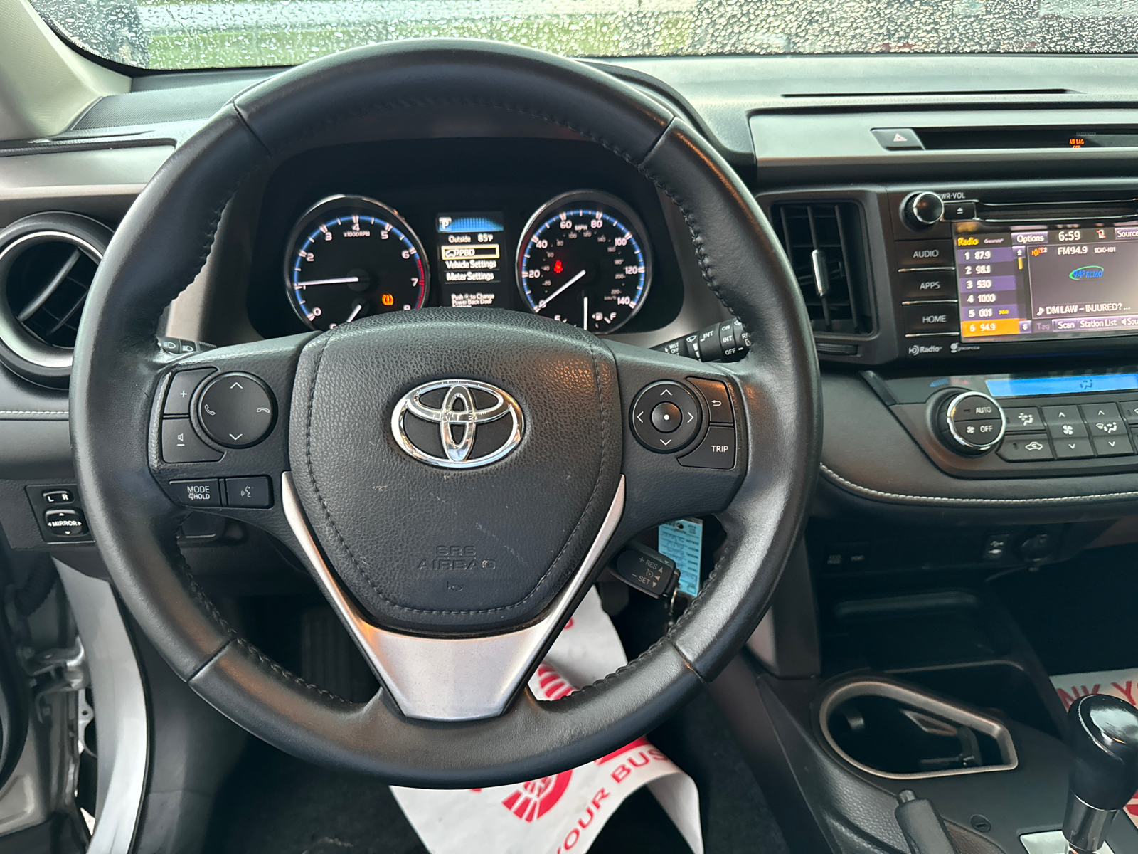 2016 Toyota RAV4 XLE 11