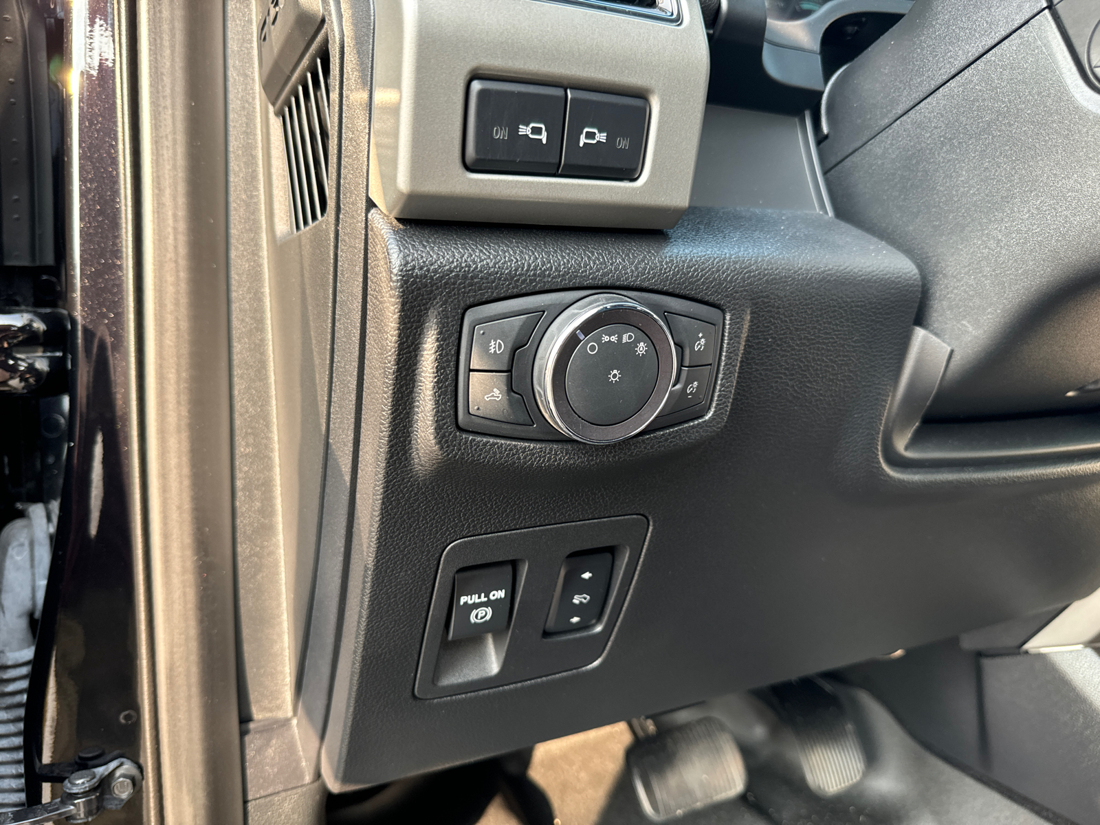 2019 Ford F-150 LARIAT 8