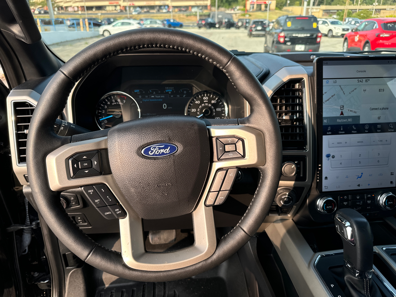 2019 Ford F-150 LARIAT 12