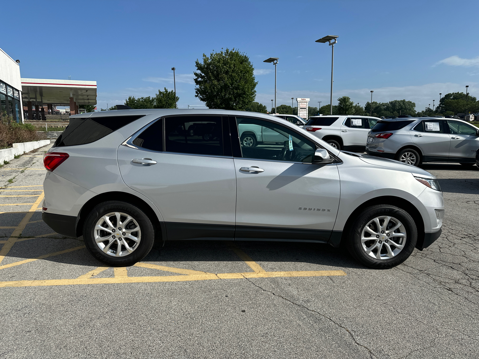 2020 Chevrolet Equinox LT 31