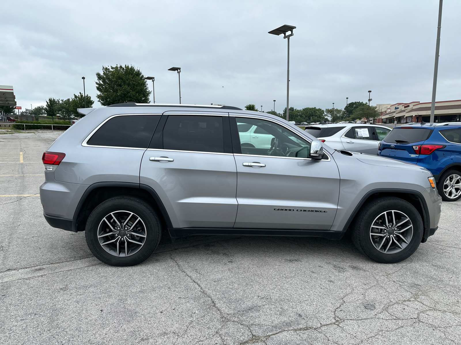 2020 Jeep Grand Cherokee Limited 31