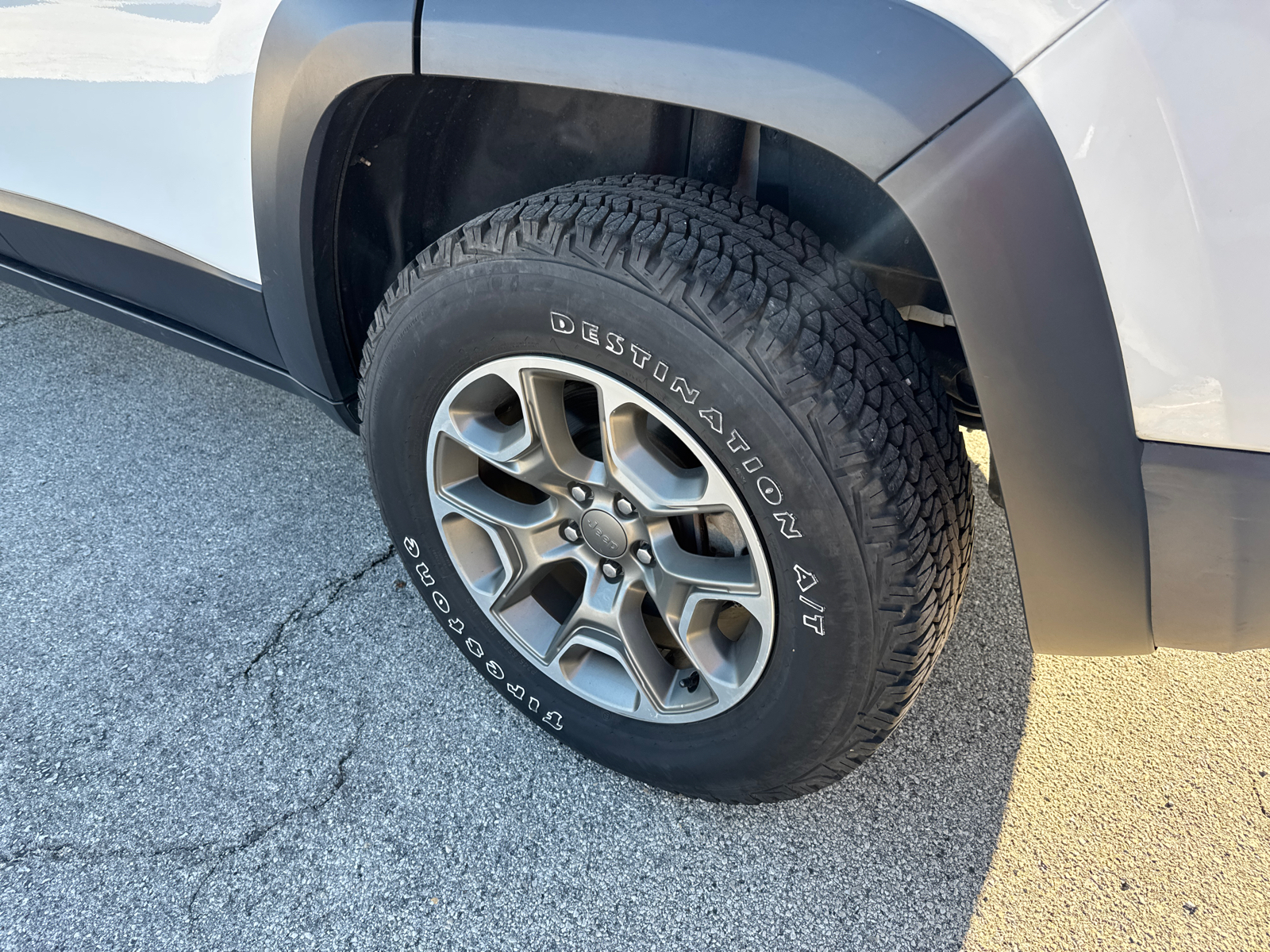 2020 Jeep Cherokee Trailhawk 26