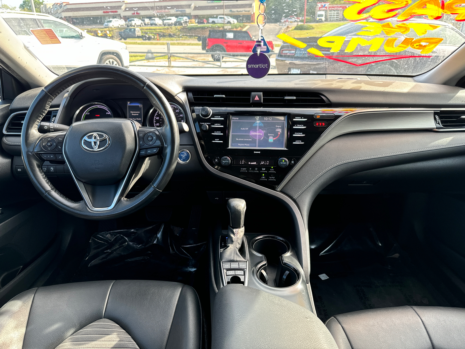 2020 Toyota Camry Hybrid SE 22