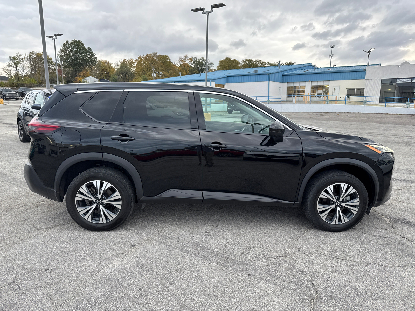 2021 Nissan Rogue SV 29