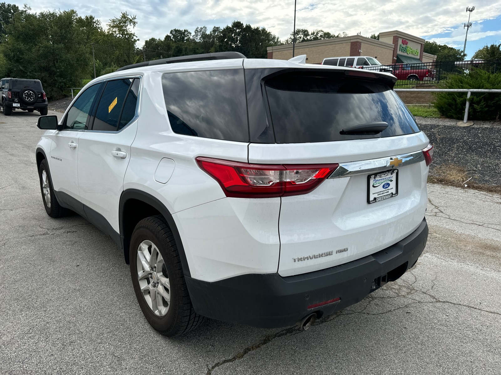 2021 Chevrolet Traverse LT Cloth 28