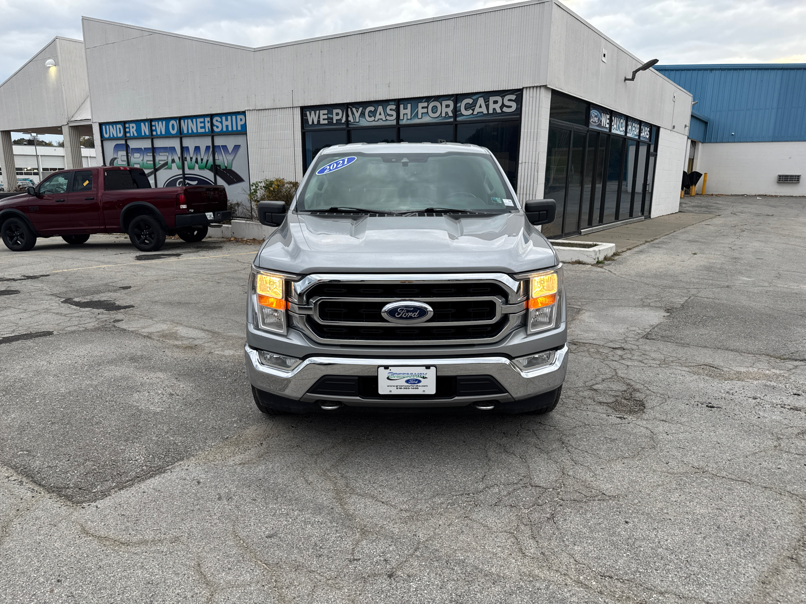 2021 Ford F-150 XLT 2