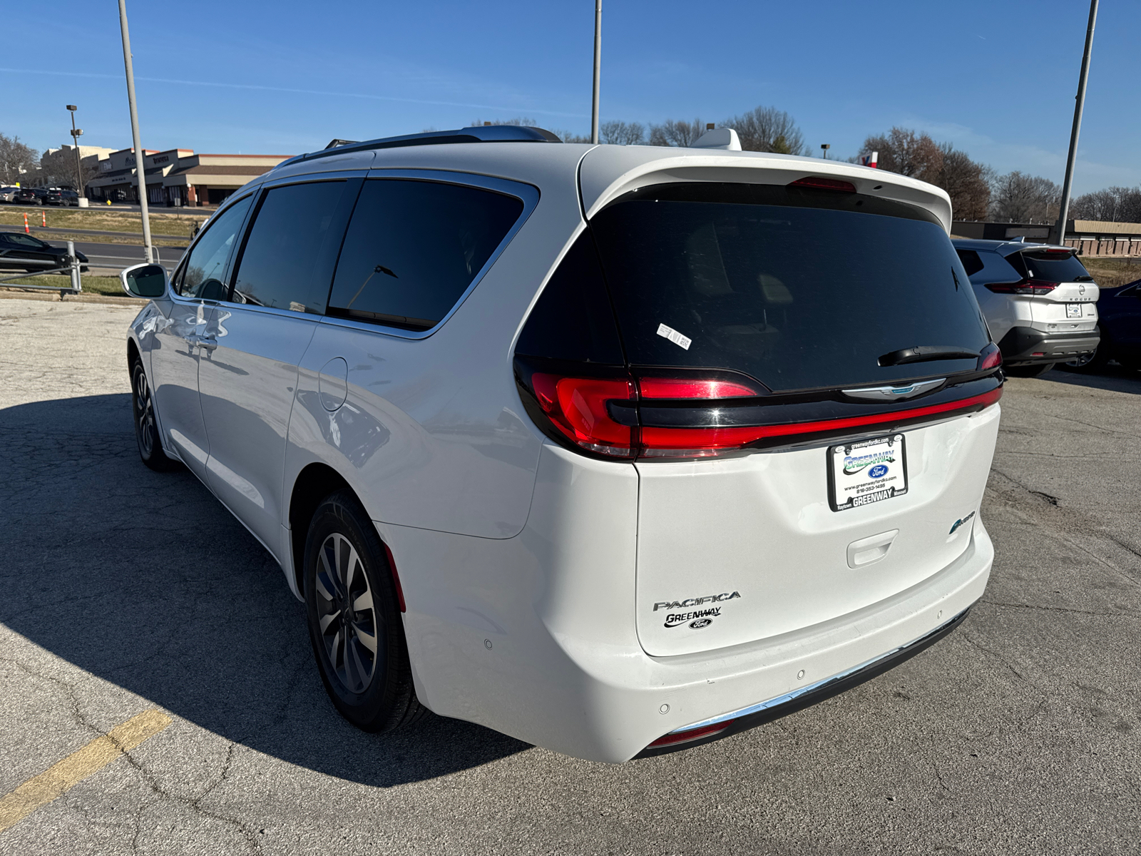 2021 Chrysler Pacifica Hybrid Touring L 28