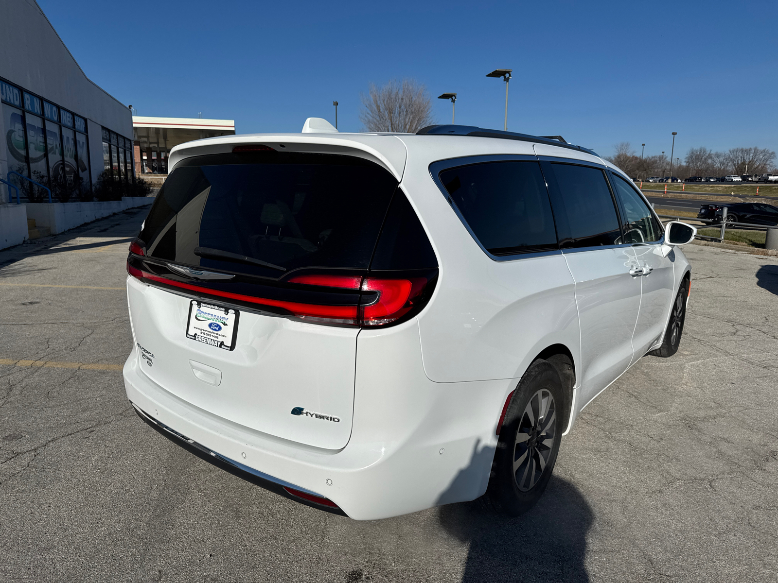 2021 Chrysler Pacifica Hybrid Touring L 30