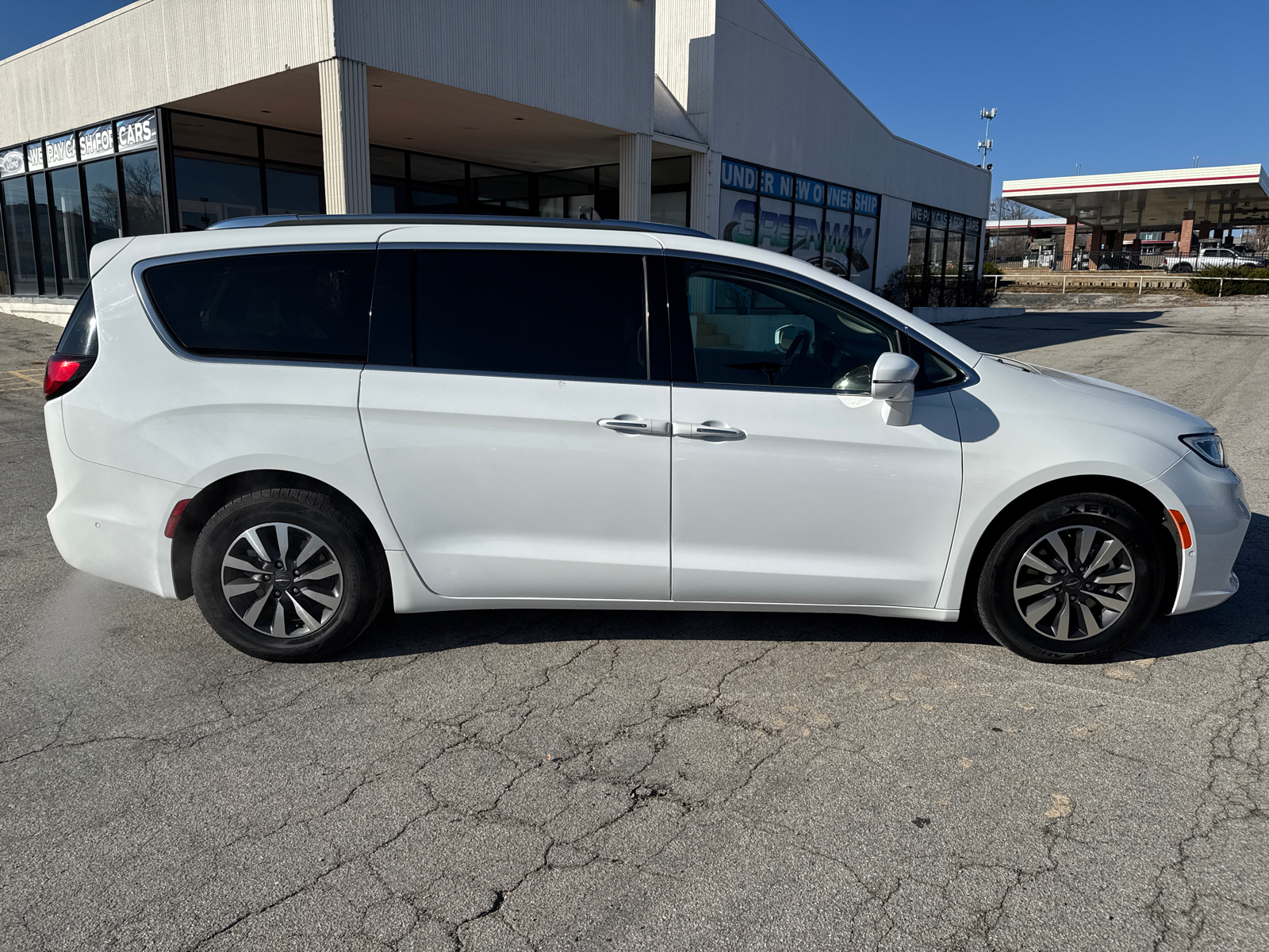 2021 Chrysler Pacifica Hybrid Touring L 31