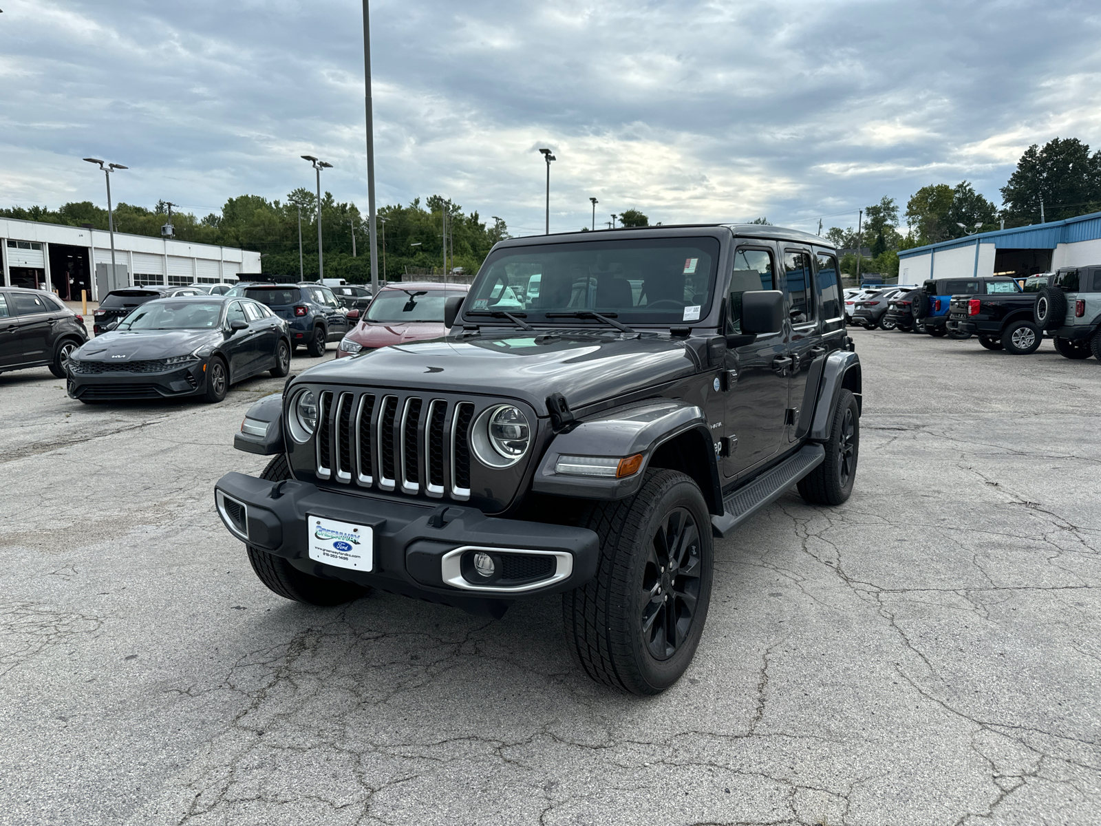 2021 Jeep Wrangler 4xe Unlimited Sahara 3