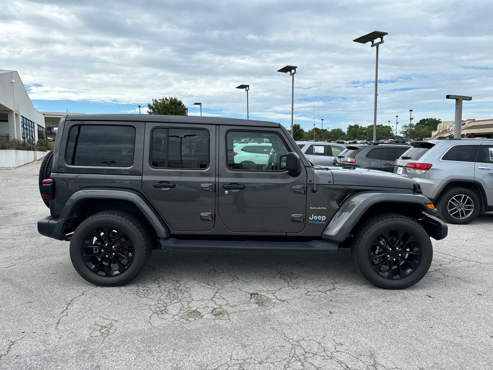 2021 Jeep Wrangler 4xe Unlimited Sahara 31