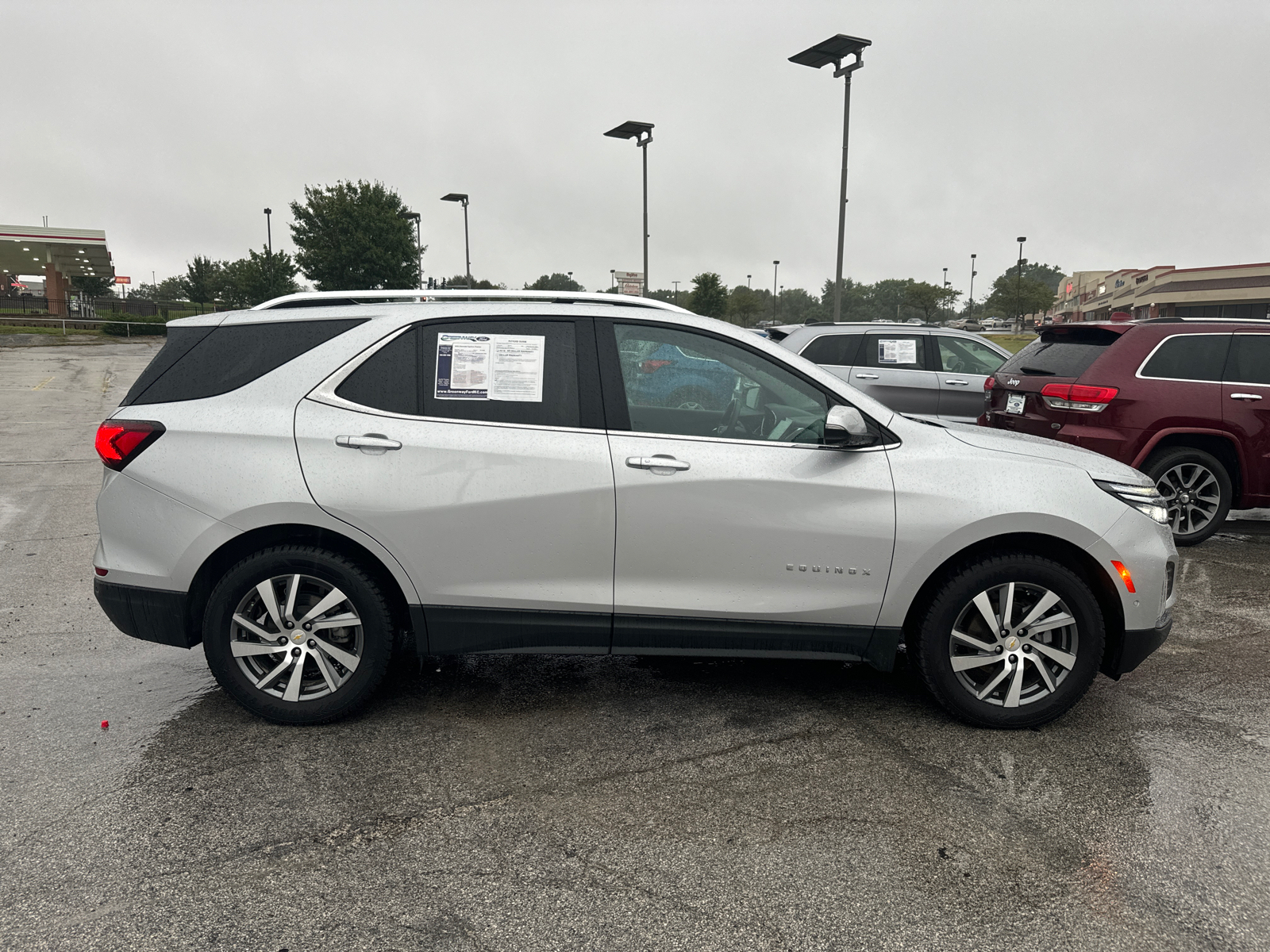 2022 Chevrolet Equinox Premier 33