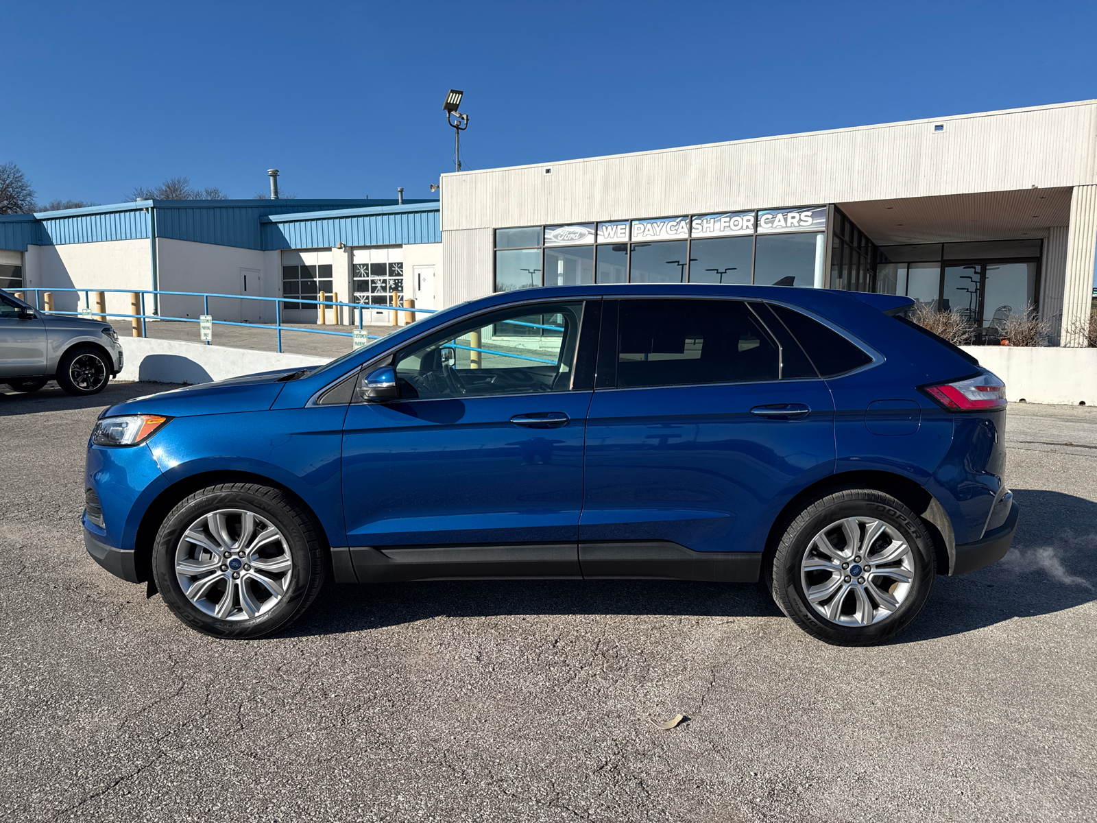 2022 Ford Edge Titanium 4