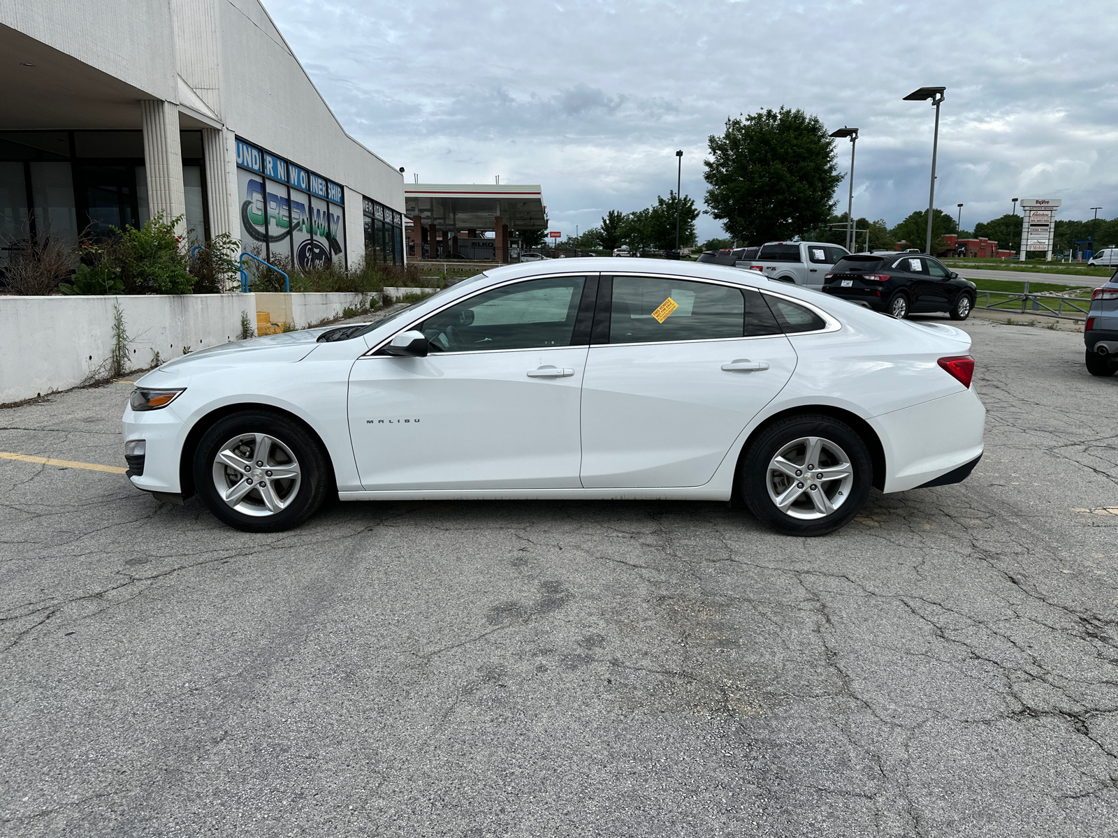 2022 Chevrolet Malibu LS 4