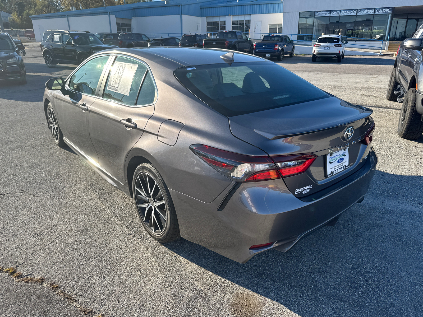 2022 Toyota Camry SE 26