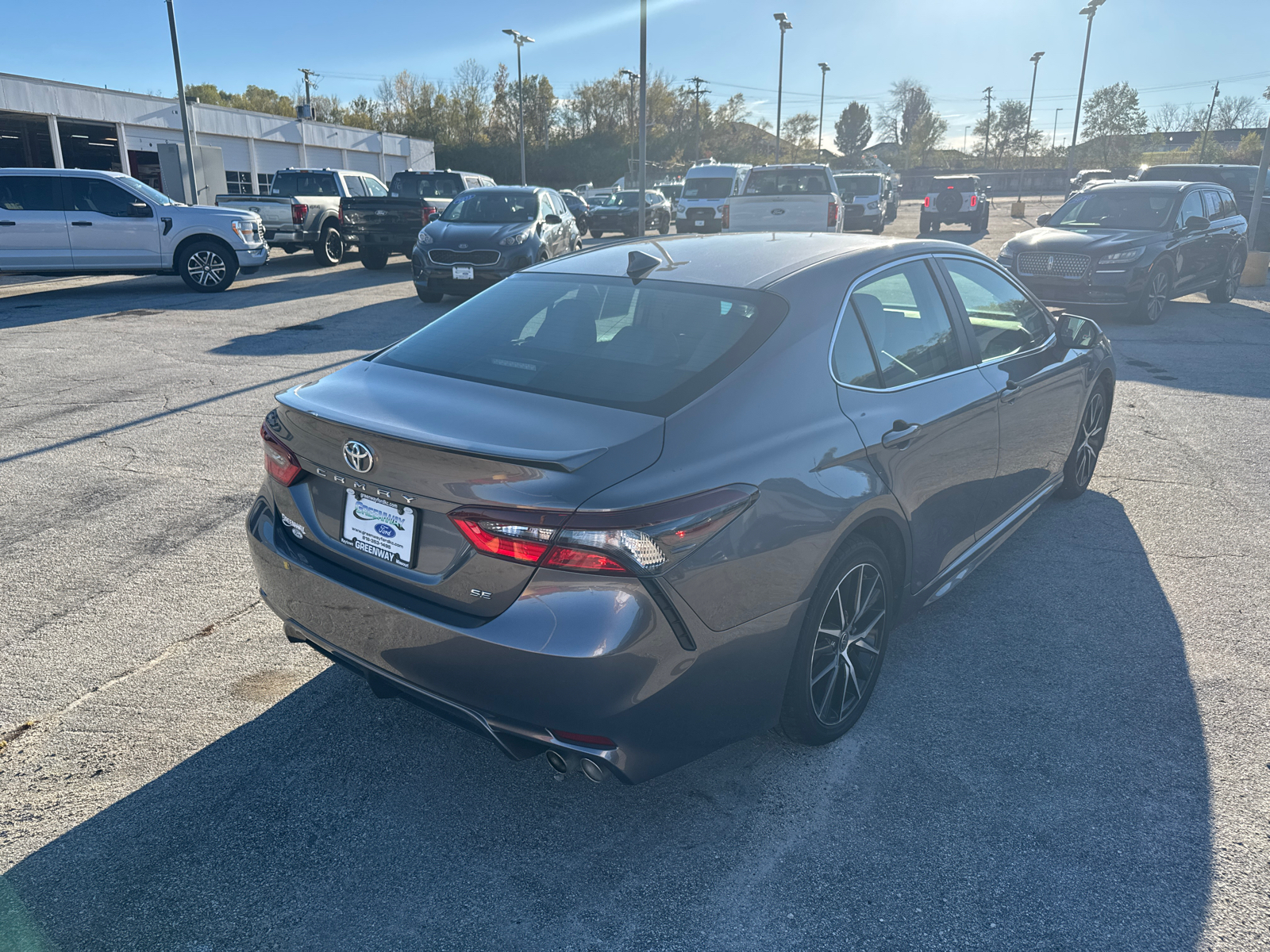 2022 Toyota Camry SE 28