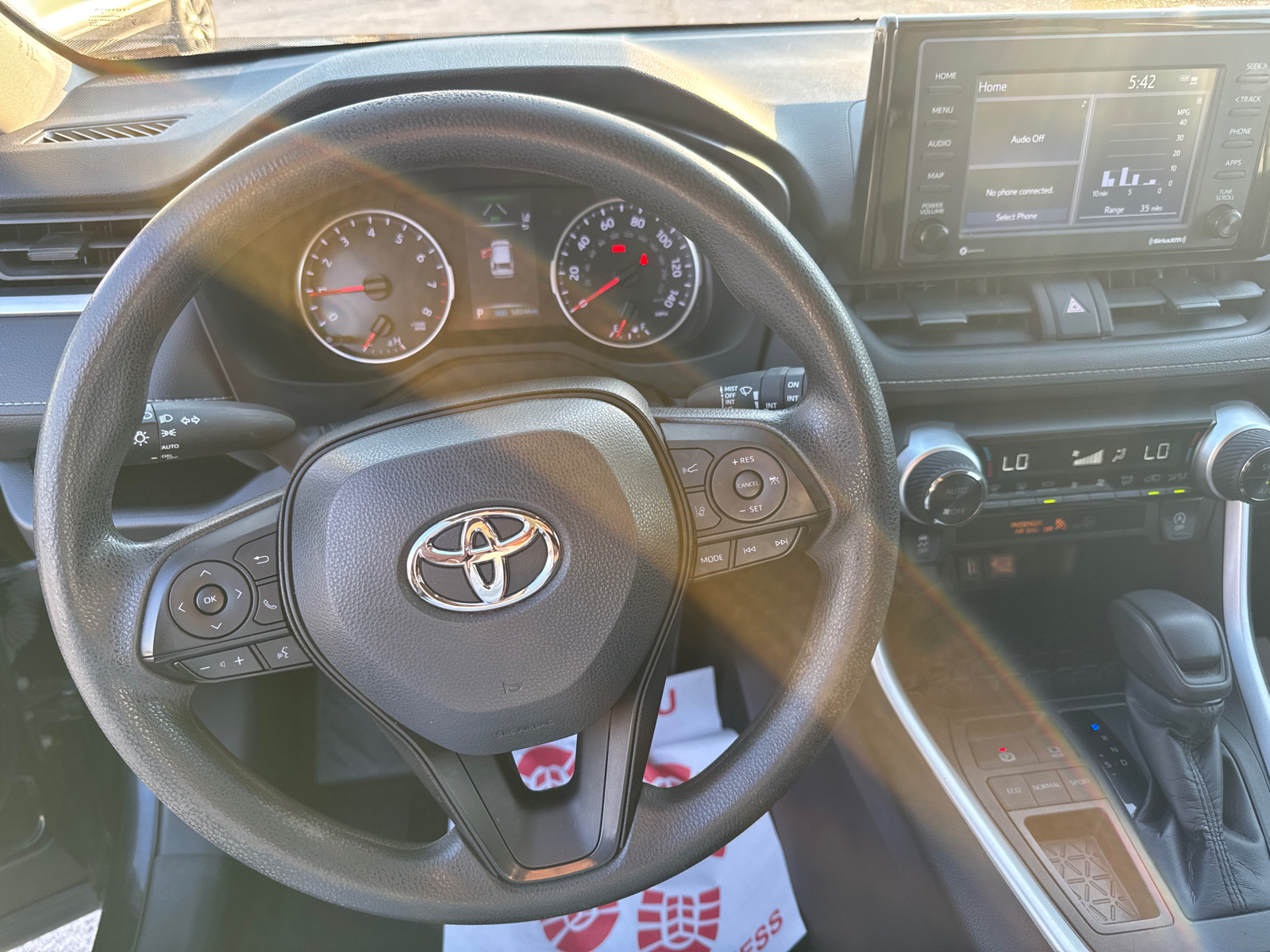 2022 Toyota RAV4 XLE 11