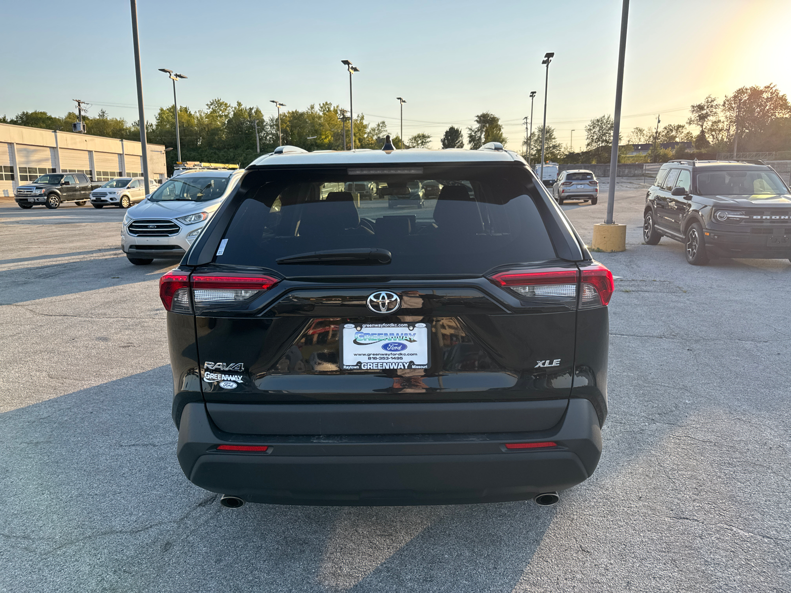 2022 Toyota RAV4 XLE 29