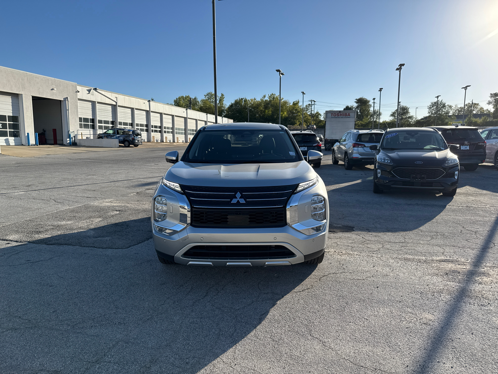 2022 Mitsubishi Outlander SE 2