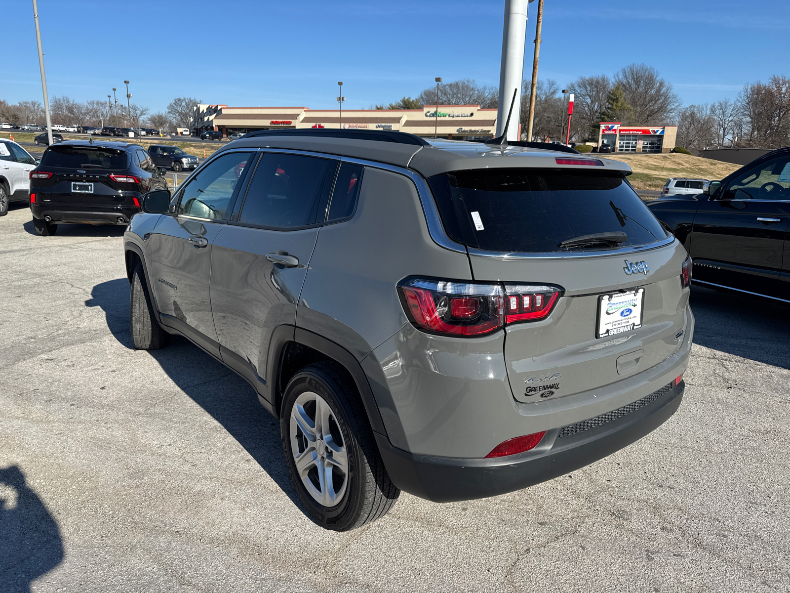 2023 Jeep Compass Latitude 26