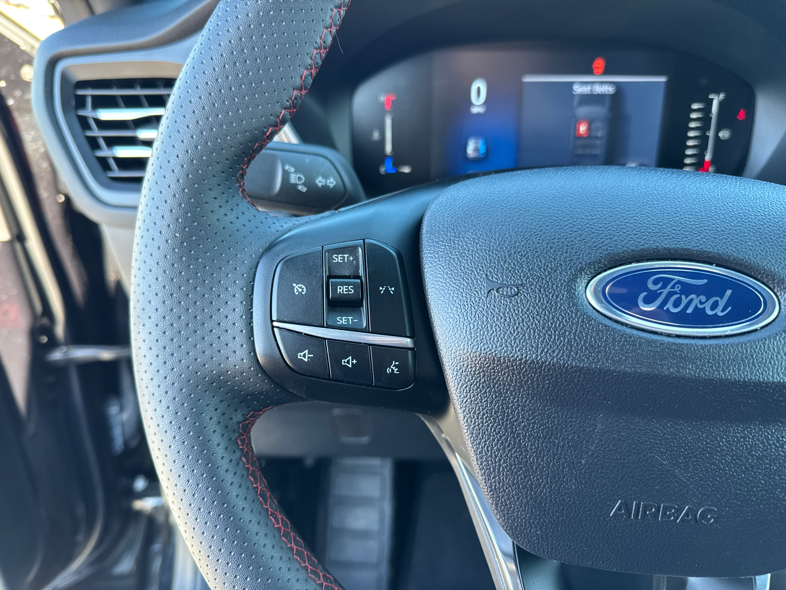 2024 Ford Escape ST-Line 9