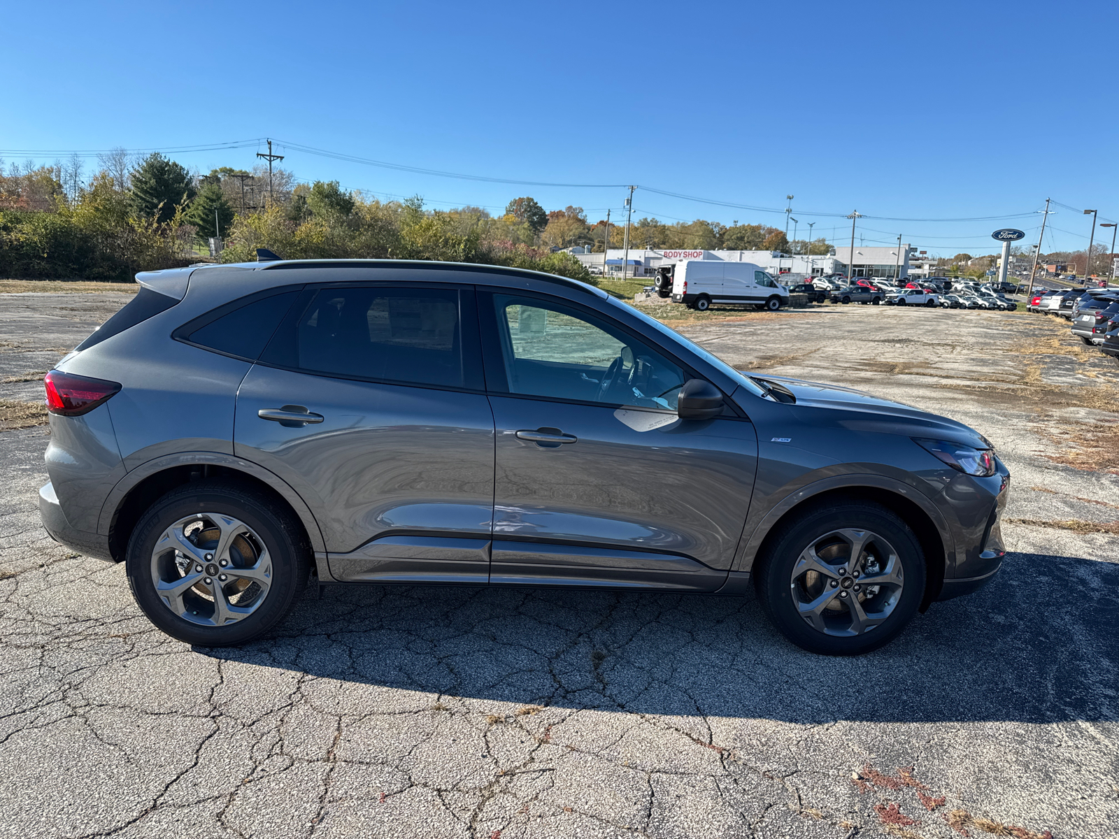 2024 Ford Escape ST-Line 30