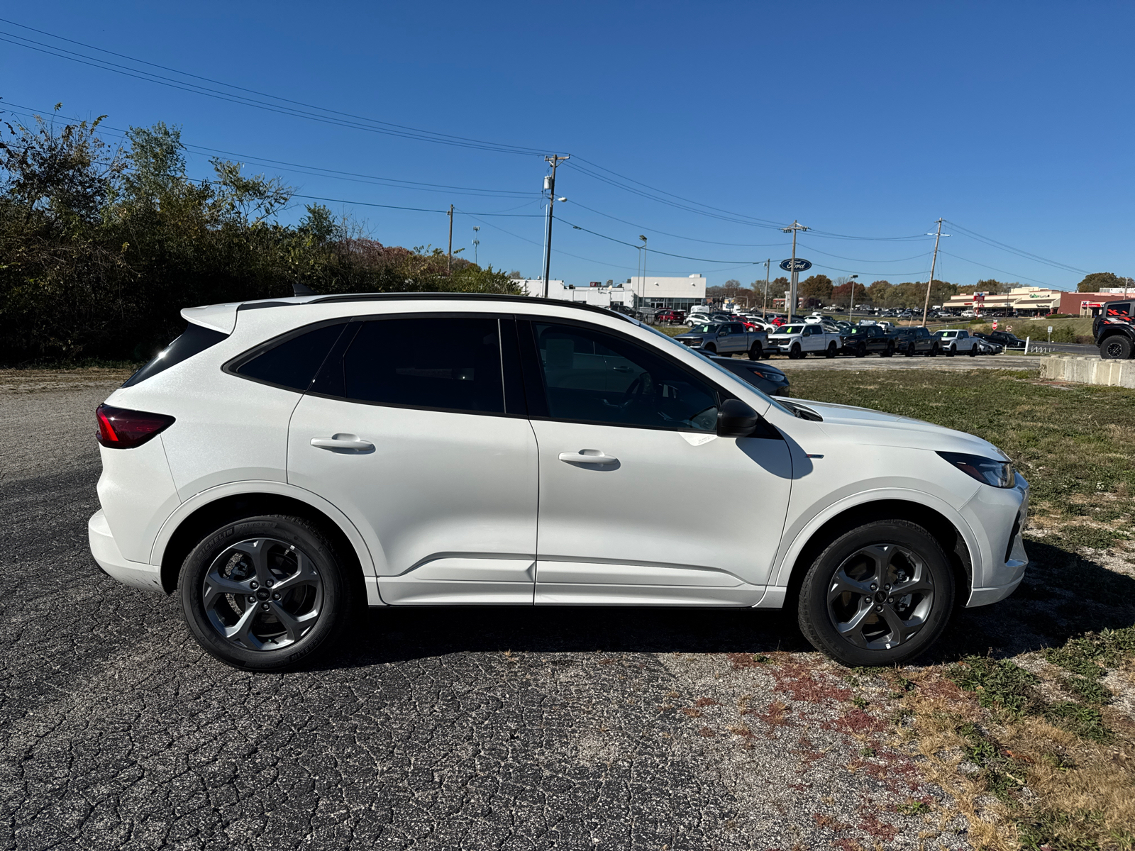 2024 Ford Escape ST-Line 30