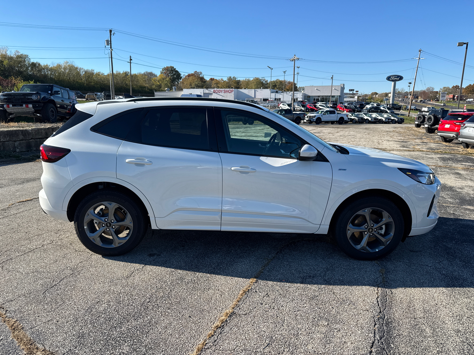 2024 Ford Escape ST-Line Select 30