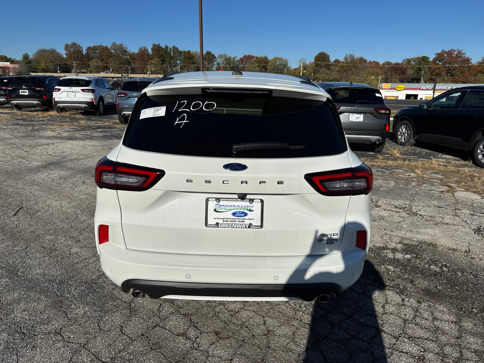 2024 Ford Escape ST-Line 28