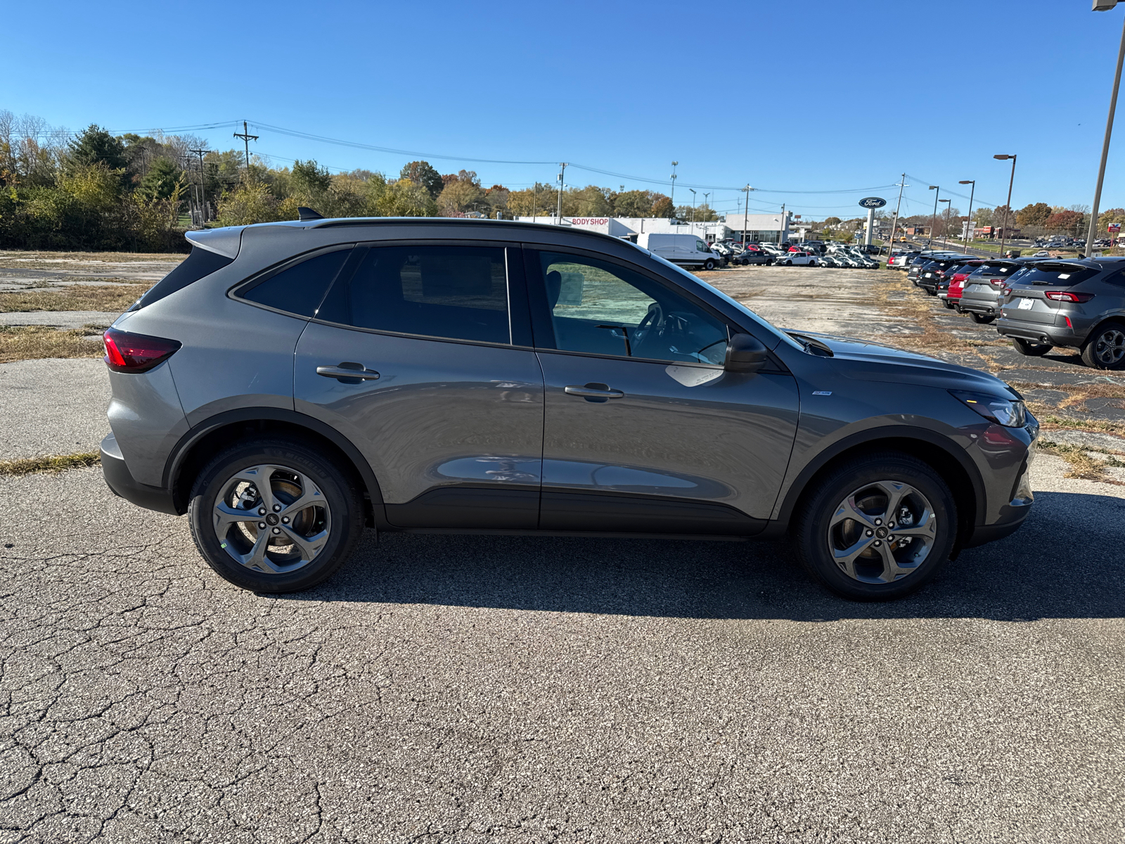 2025 Ford Escape ST-Line 30