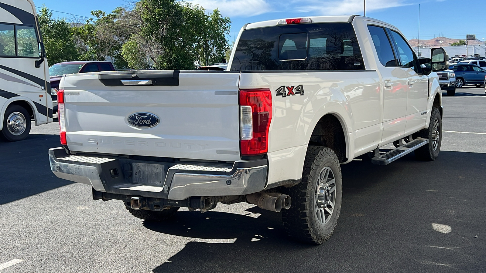 2019 Ford Super Duty F-250 SRW LARIAT 3