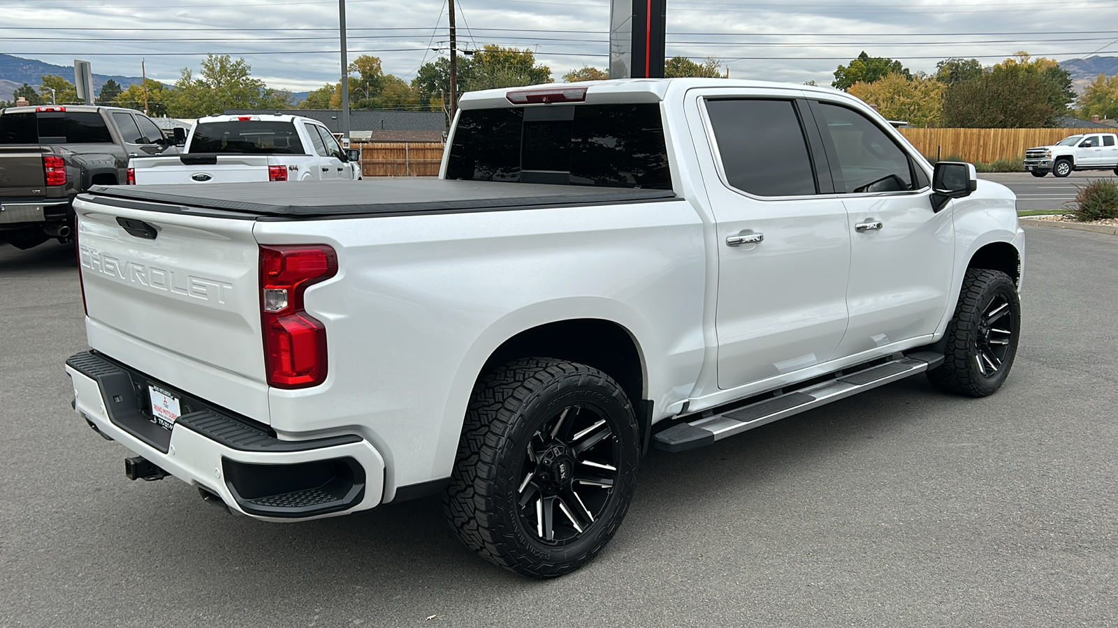 2019 Chevrolet Silverado 1500 High Country 3