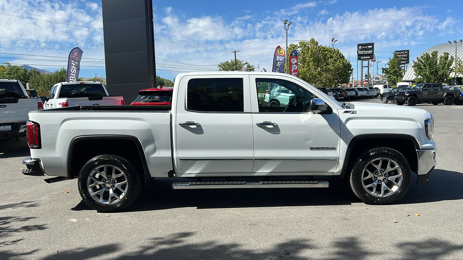 2018 GMC Sierra 1500 SLT 2