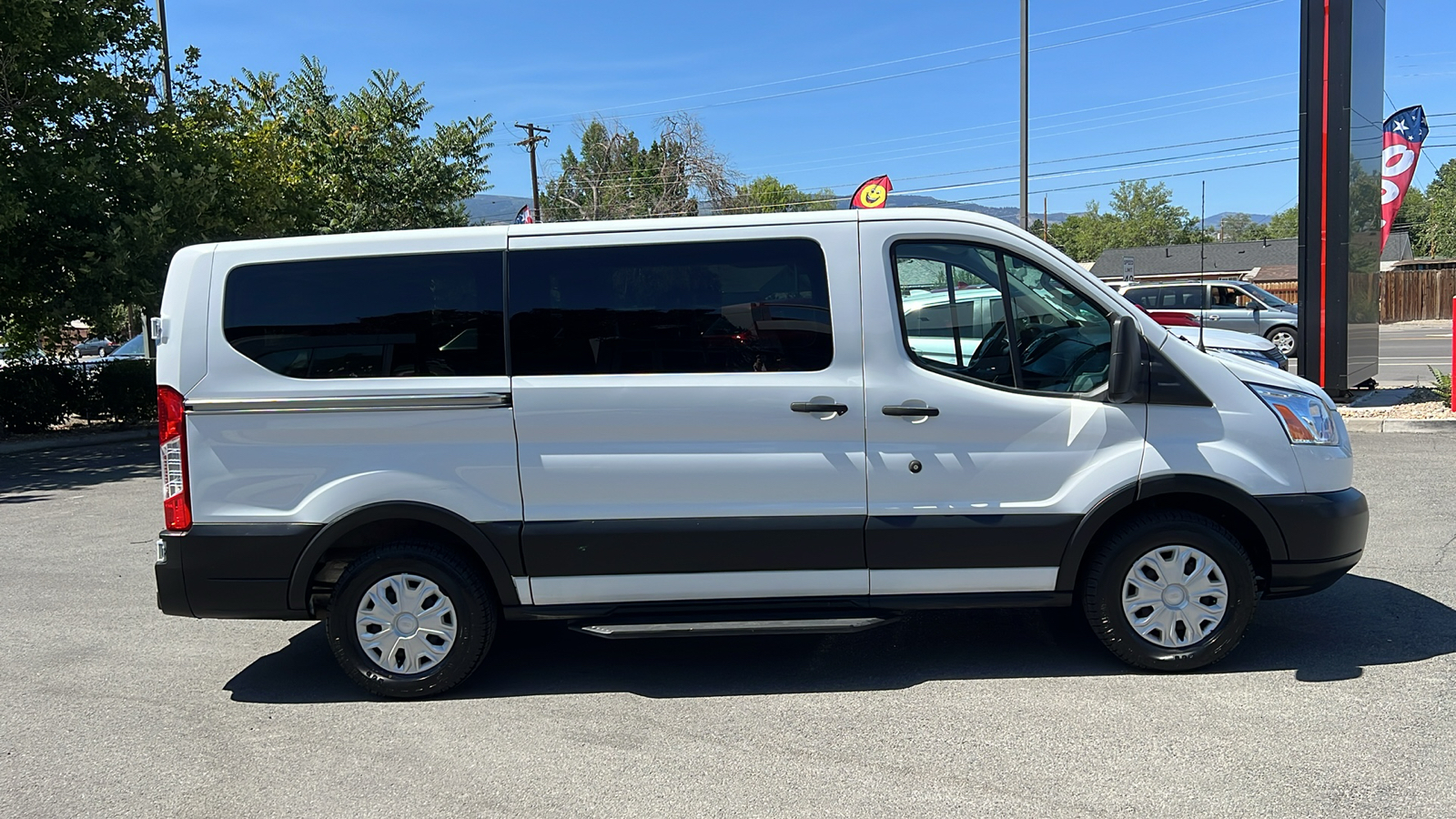 2019 Ford Transit Passenger Wagon 150 XLT 2