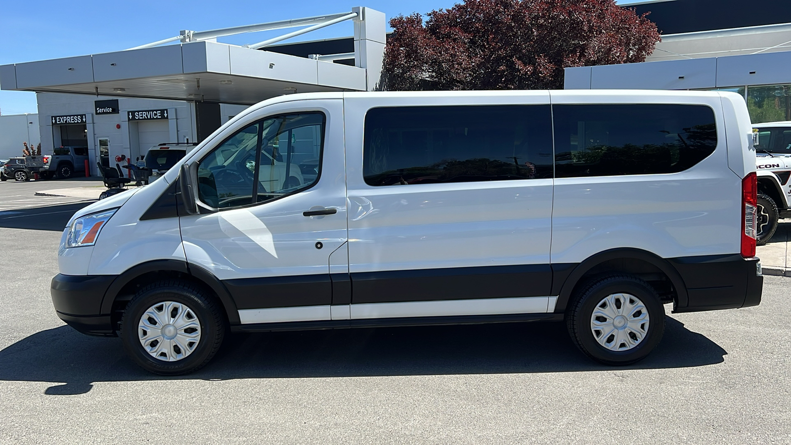 2019 Ford Transit Passenger Wagon 150 XLT 6