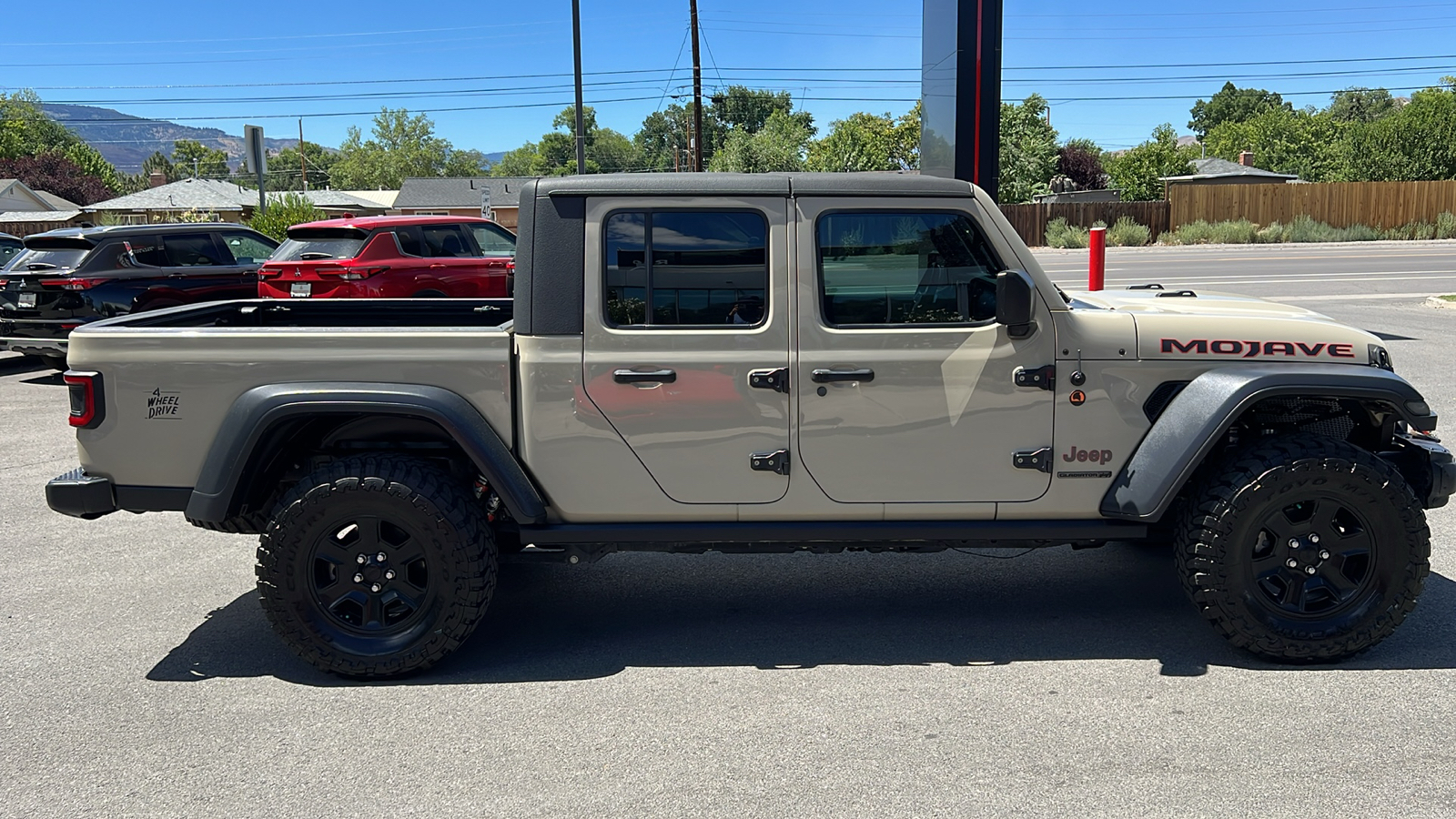 2020 Jeep Gladiator Mojave 2