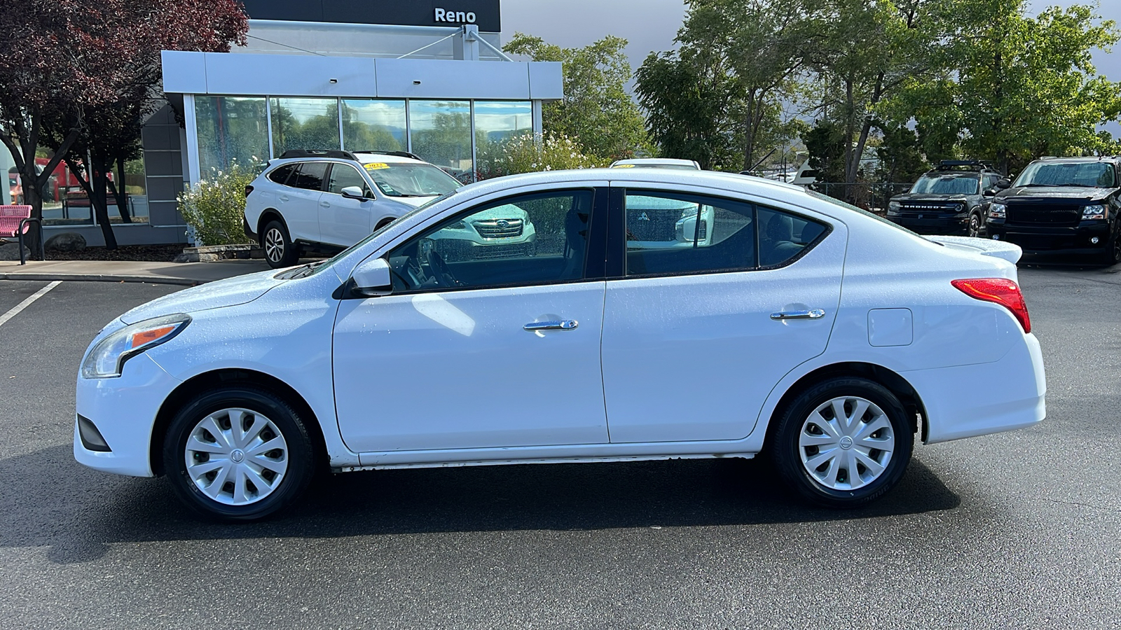 2019 Nissan Versa Sedan SV 6