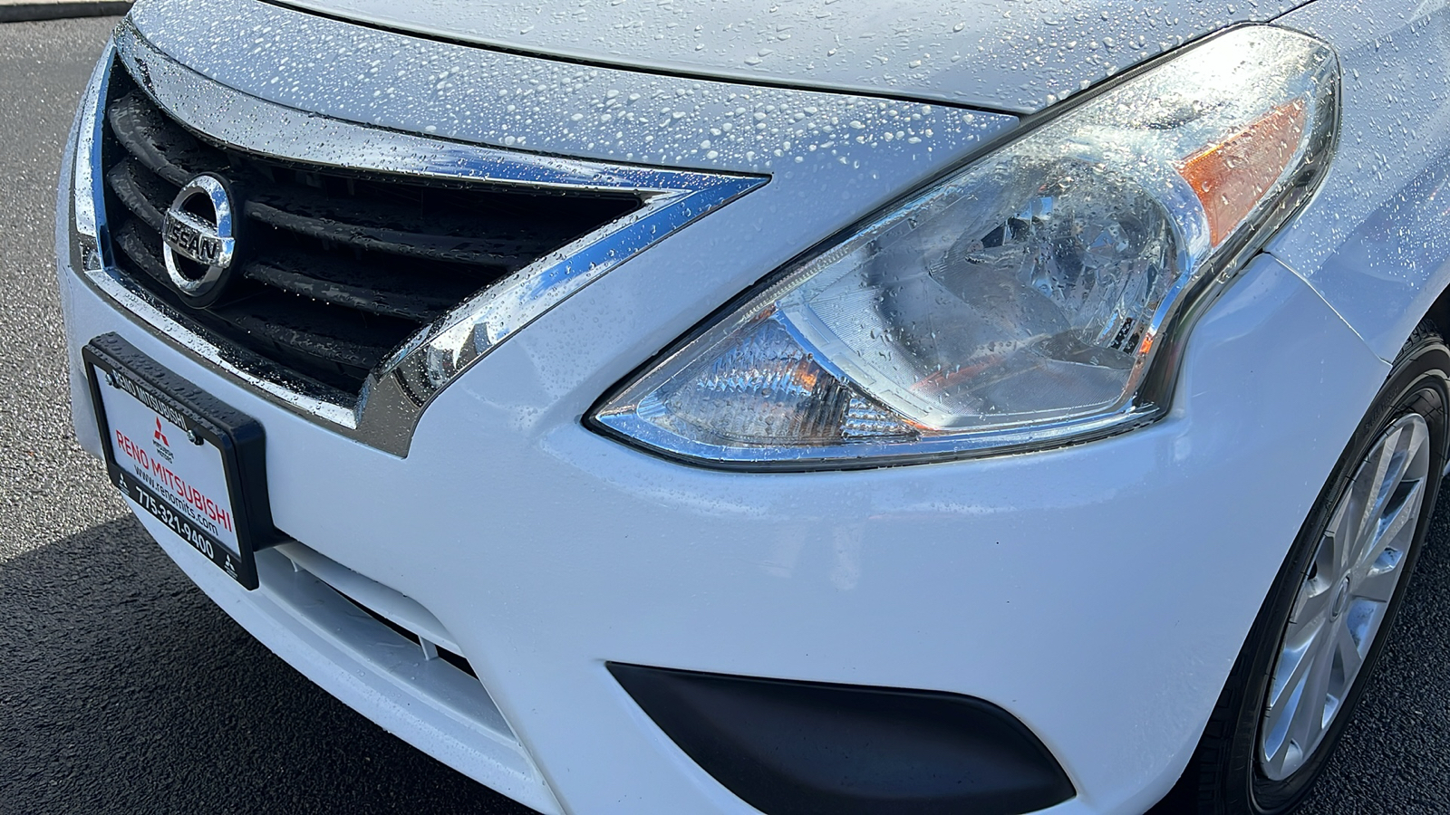 2019 Nissan Versa Sedan SV 9