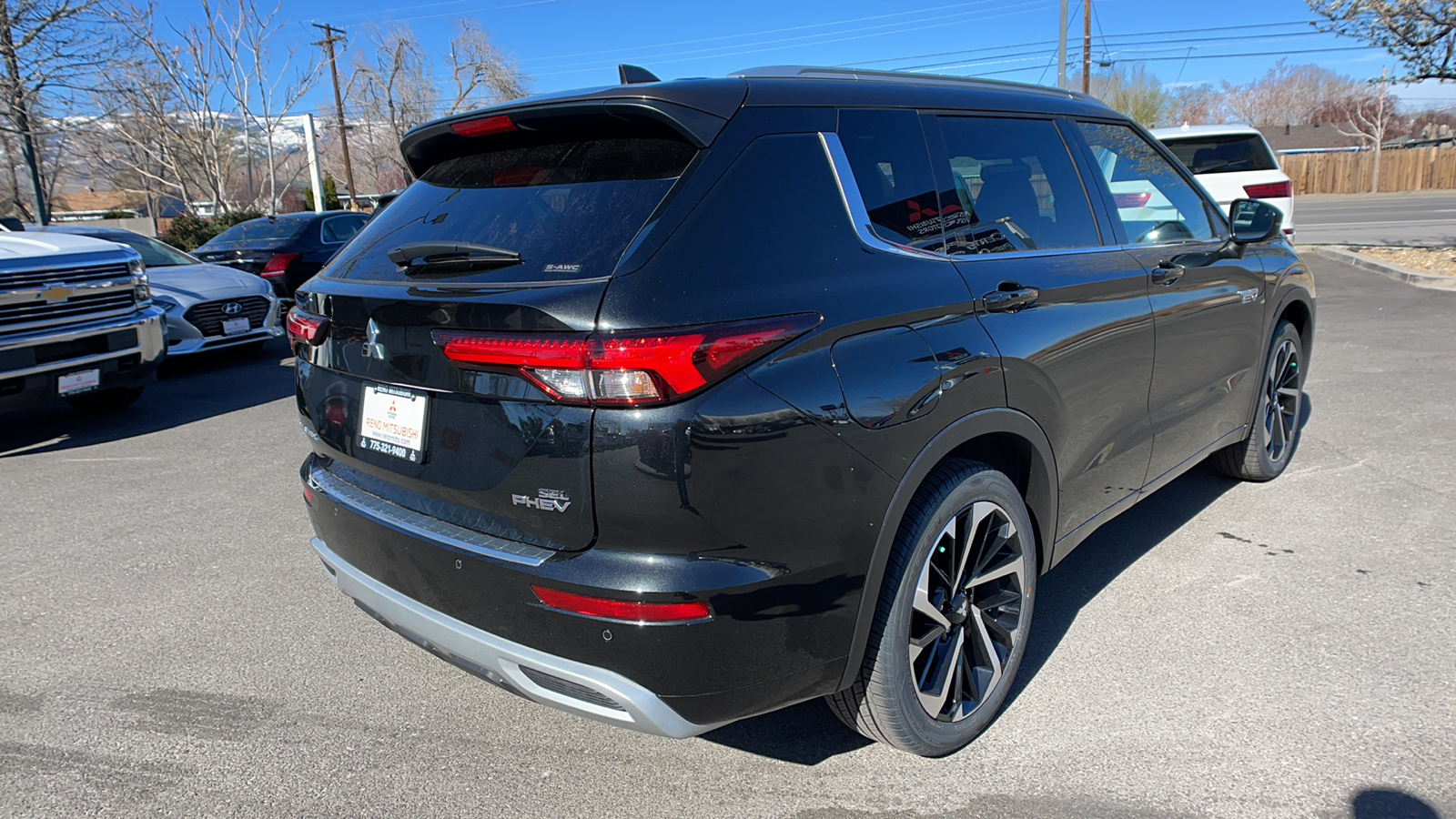 2023 Mitsubishi Outlander PHEV 40th Anniversary 4