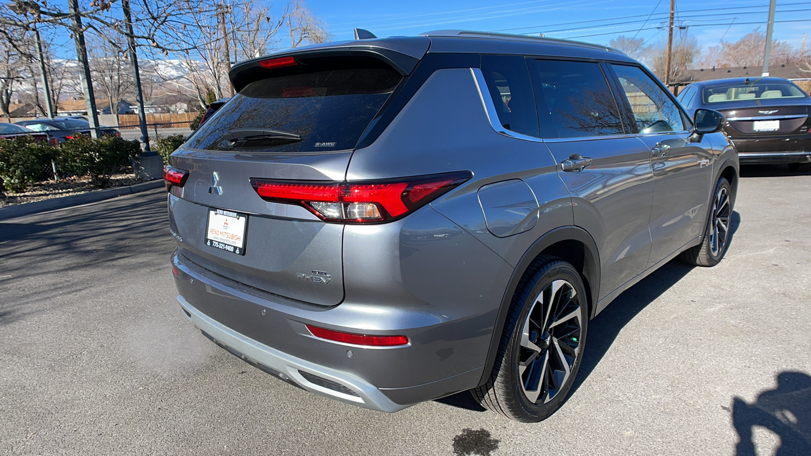 2023 Mitsubishi Outlander PHEV SEL 3